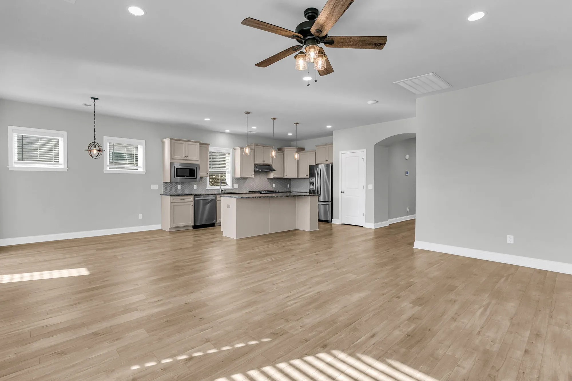 Property Slideshow image 18 of 60 | 107 potters pass dr, Summerville, SC, 29486