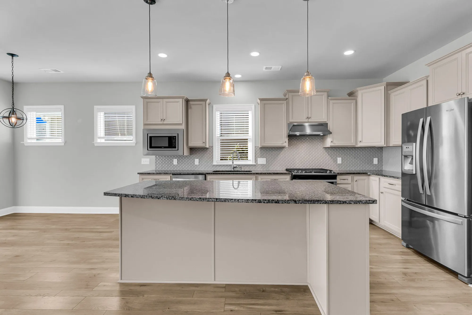 Property Slideshow image 11 of 60 | 107 potters pass dr, Summerville, SC, 29486