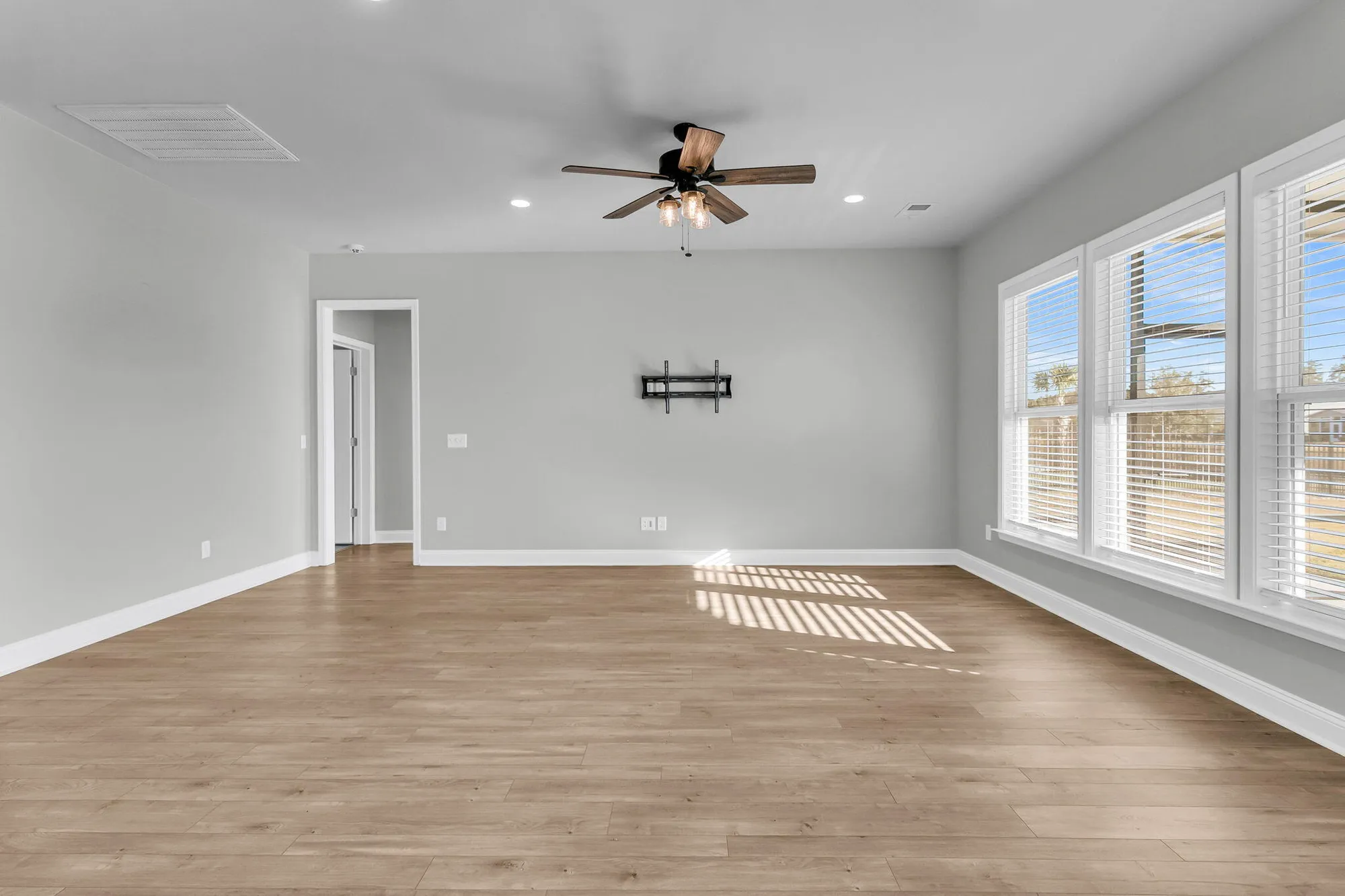 Property Slideshow image 15 of 60 | 107 potters pass dr, Summerville, SC, 29486