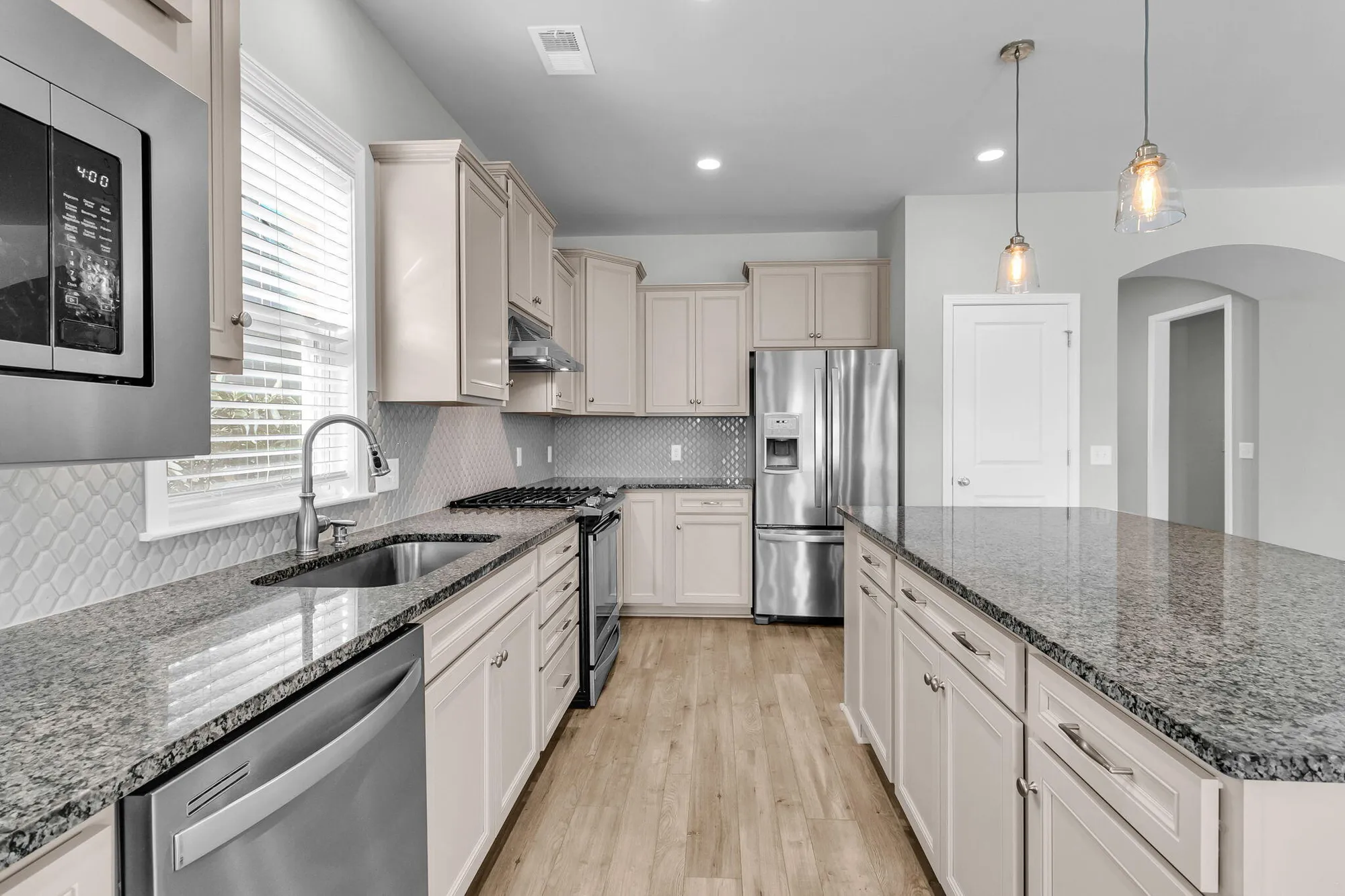 Property Slideshow image 8 of 60 | 107 potters pass dr, Summerville, SC, 29486