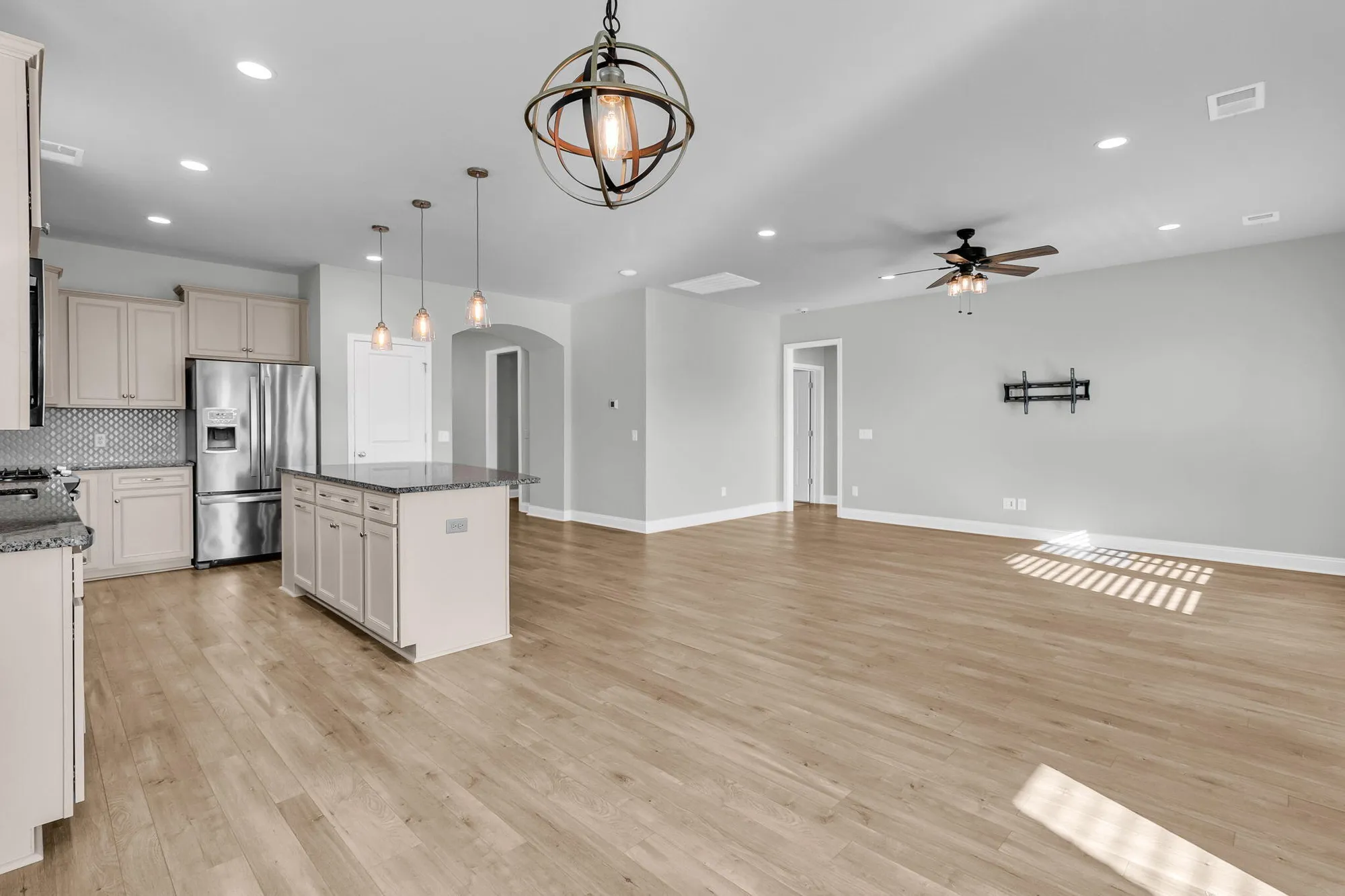 Property Slideshow image 13 of 60 | 107 potters pass dr, Summerville, SC, 29486