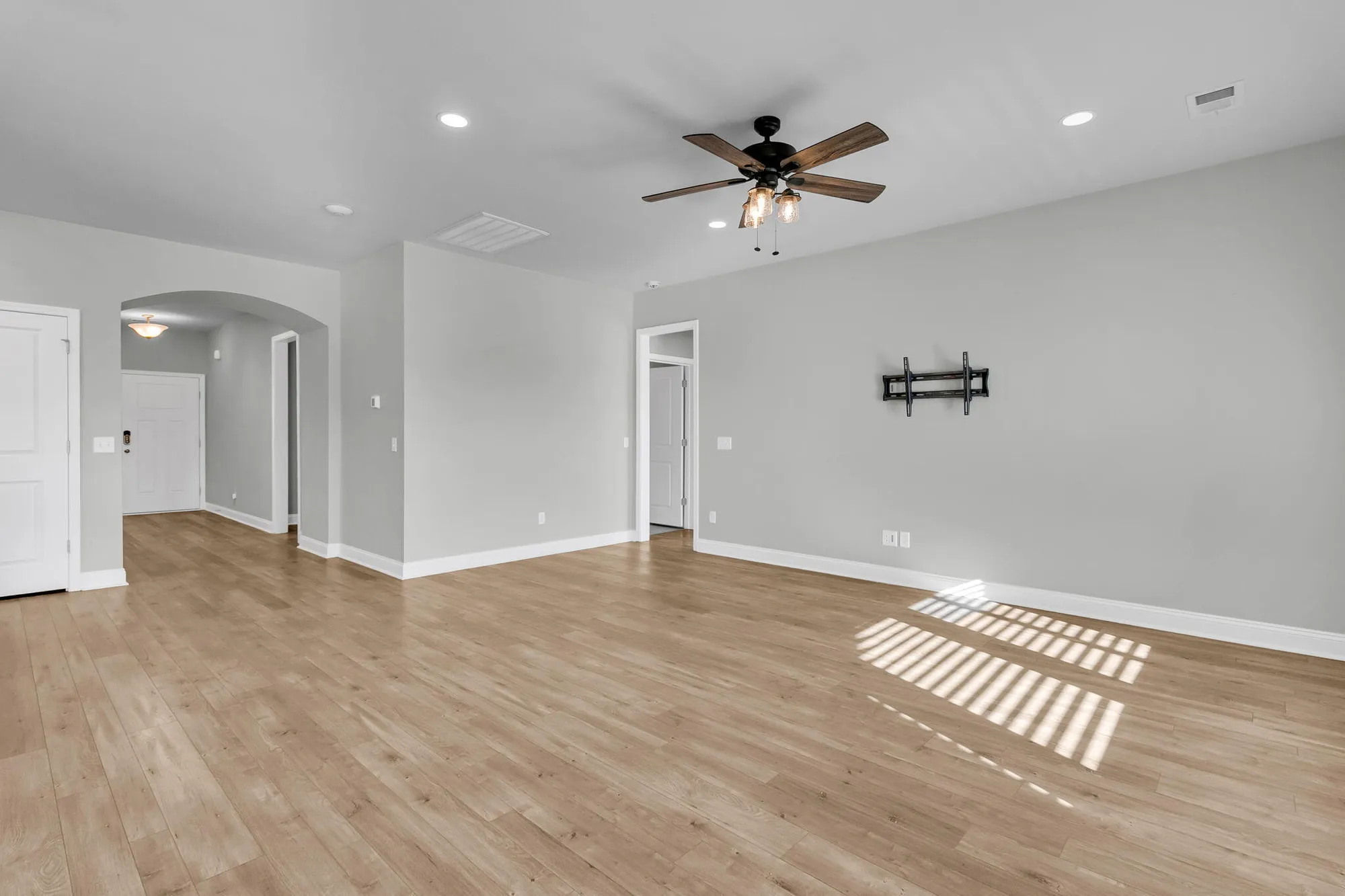 Property Slideshow image 16 of 60 | 107 potters pass dr, Summerville, SC, 29486