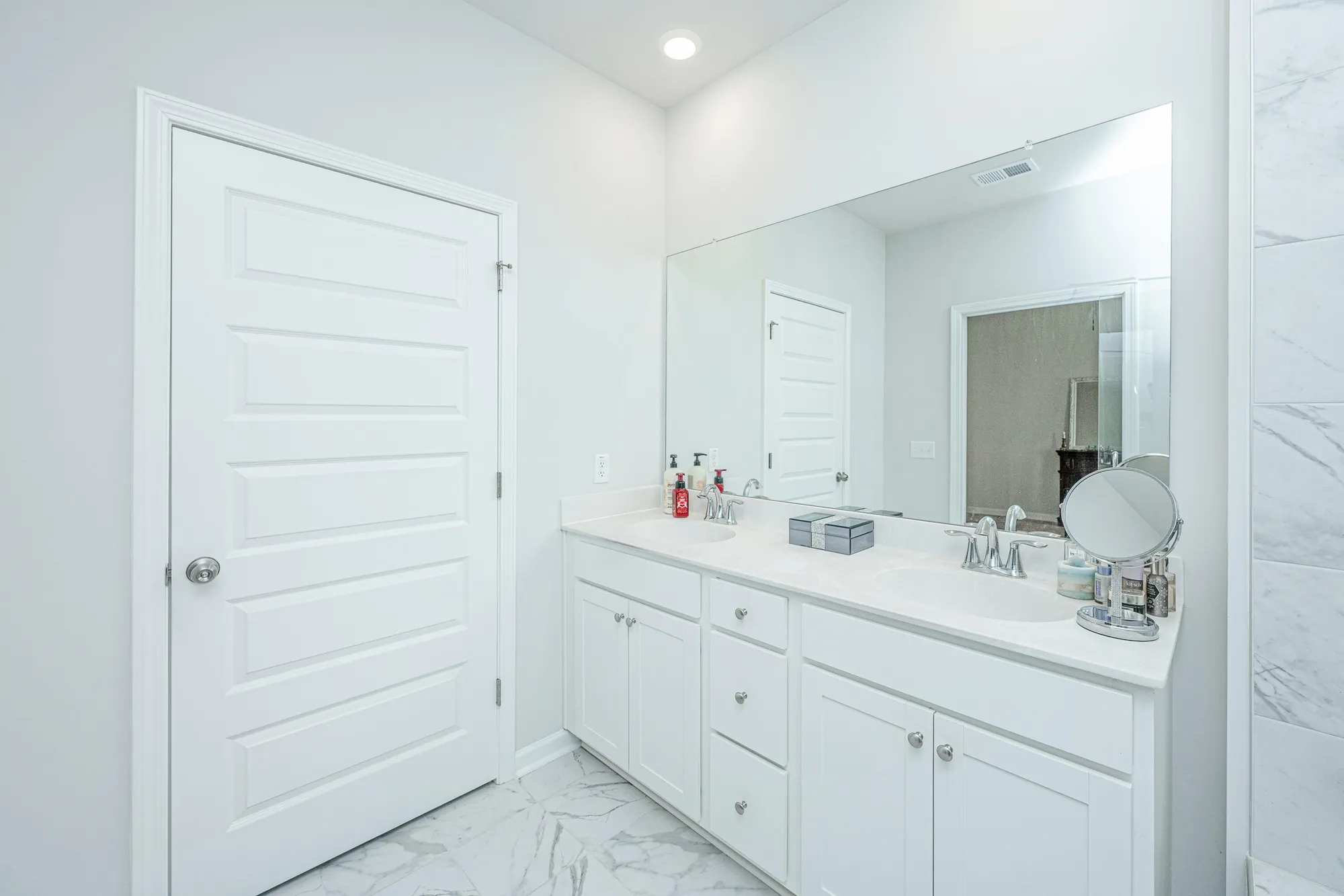 Property Slideshow image 11 of 17 | 1035 grace field ave, Summerville, SC, 29485