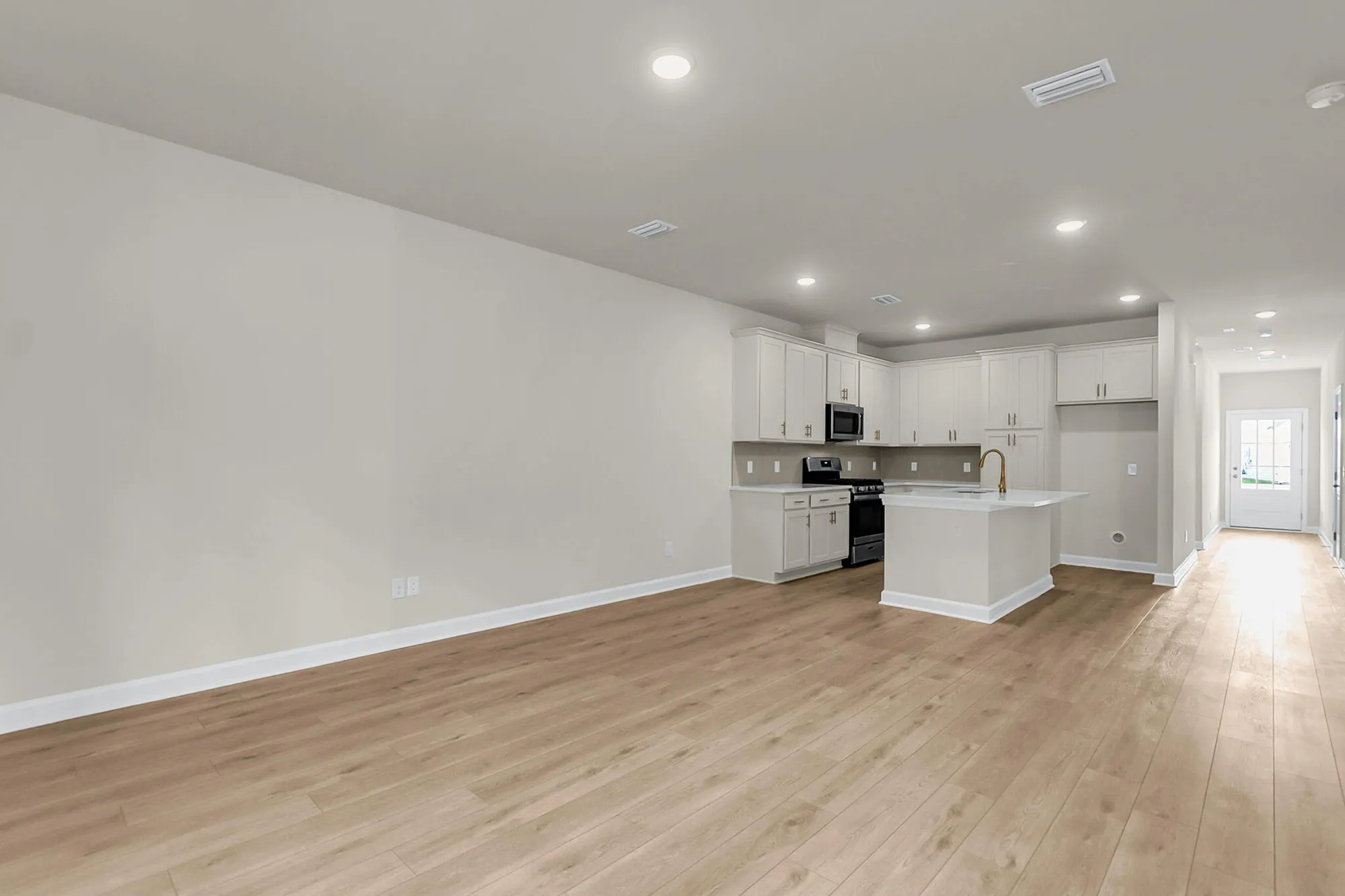 Property Slideshow image 7 of 16 | 916 dusk dr, Summerville, SC, 29486