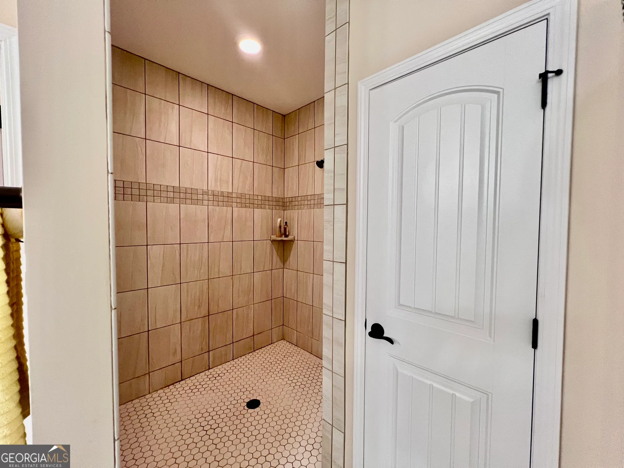 Property Slideshow image 37 of 51 | 245 fenwick cir, Mcdonough, GA, 30253