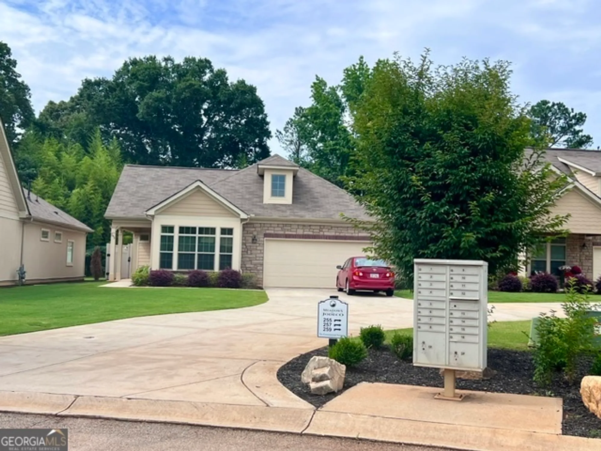 Property Slideshow image 2 of 51 | 245 fenwick cir, Mcdonough, GA, 30253