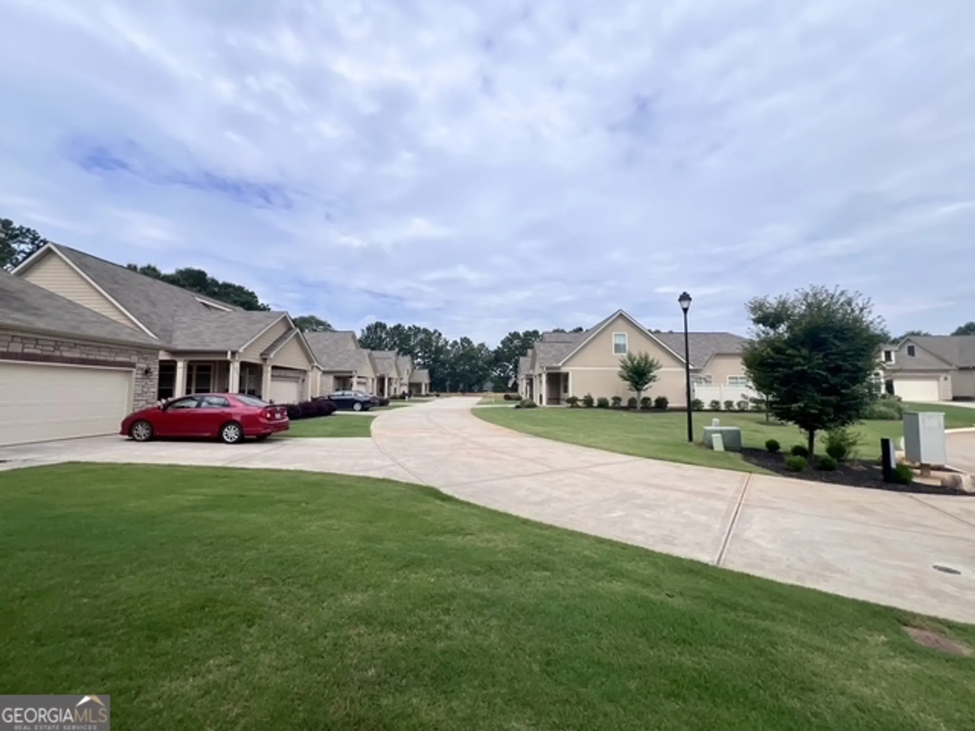 Property Slideshow image 3 of 51 | 245 fenwick cir, Mcdonough, GA, 30253