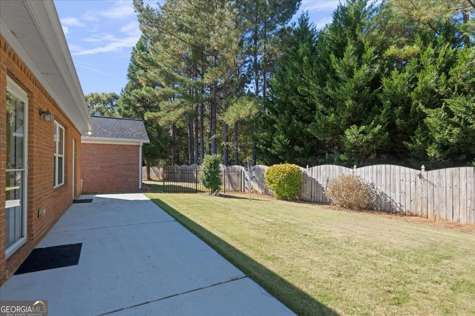 Property Slideshow image 18 of 20 | 10184 malcolm dr, Covington, GA, 30014