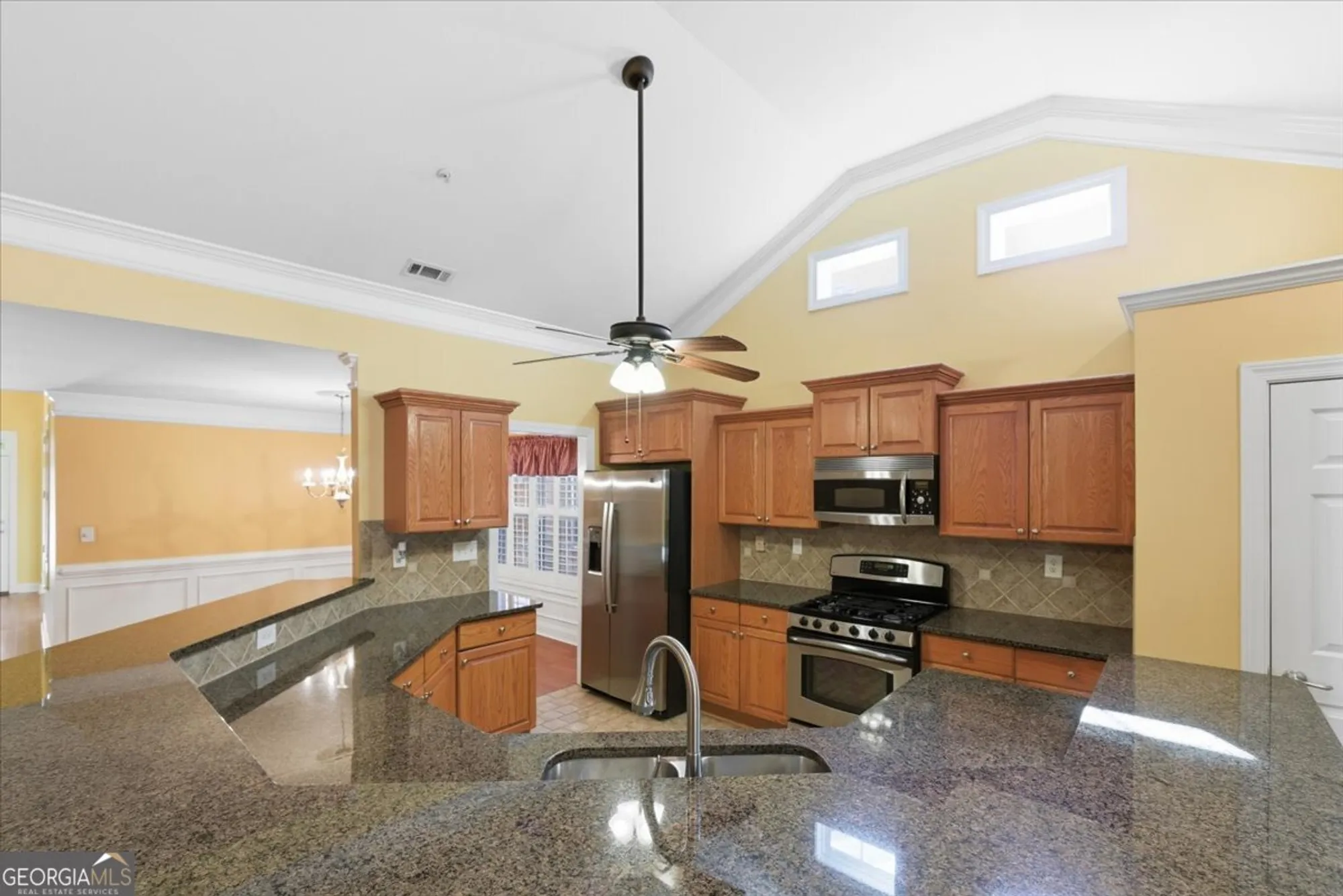 Property Slideshow image 6 of 20 | 10184 malcolm dr, Covington, GA, 30014