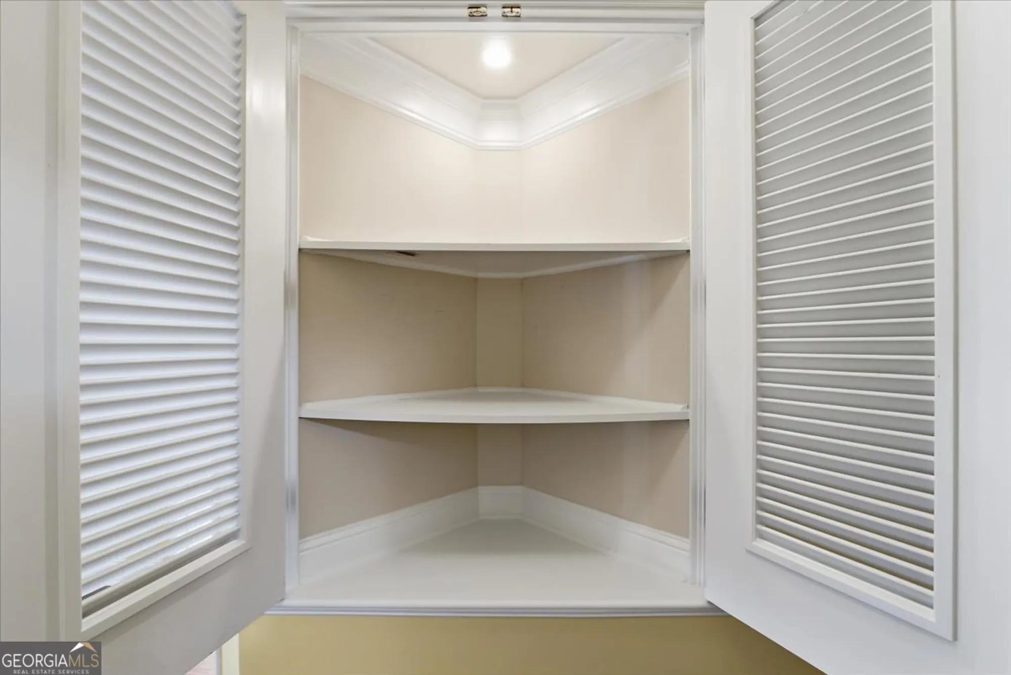 Property Slideshow image 17 of 20 | 10184 malcolm dr, Covington, GA, 30014