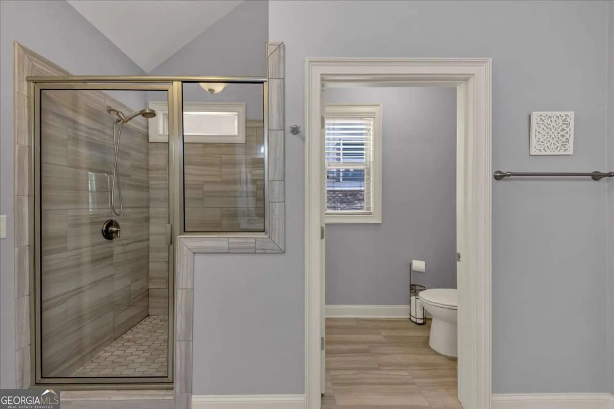 Property Slideshow image 22 of 44 | 2480 barrett preserve ct sw, Marietta, GA, 30064