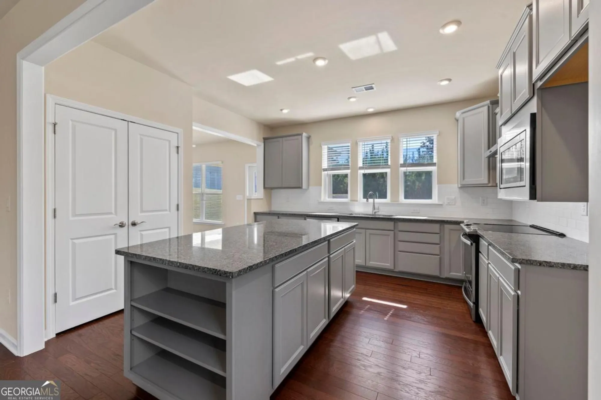 Property Slideshow image 4 of 55 | 1141 southern pine rd, Greensboro, GA, 30642