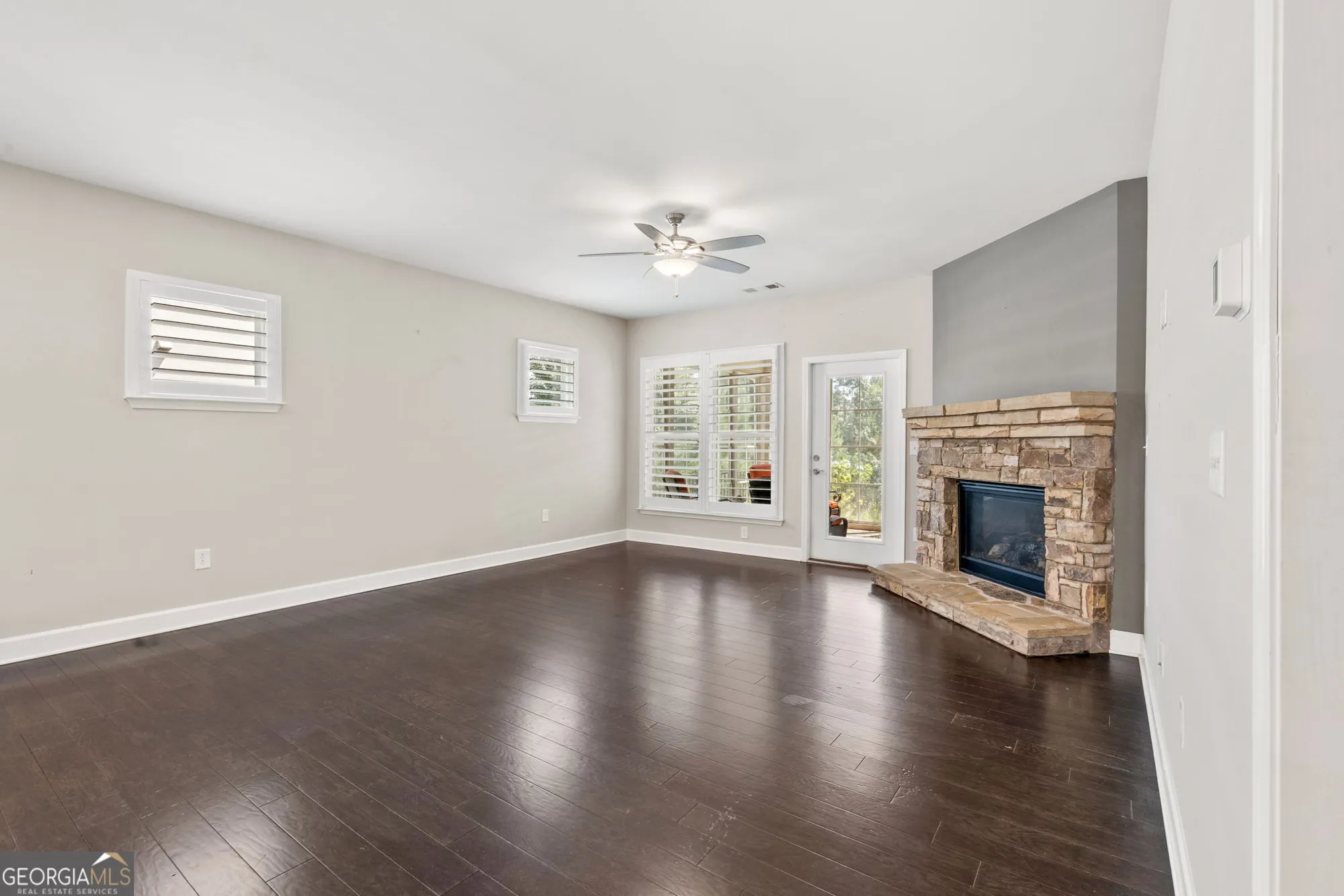 Property Slideshow image 19 of 48 | 754 firefly ct, Griffin, GA, 30223