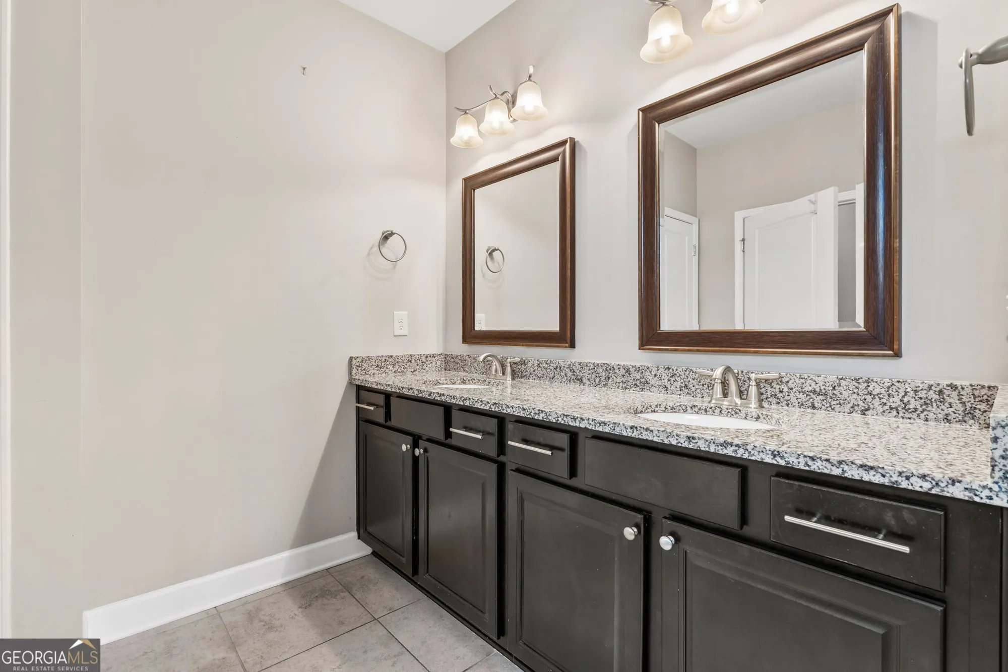 Property Slideshow image 29 of 48 | 754 firefly ct, Griffin, GA, 30223