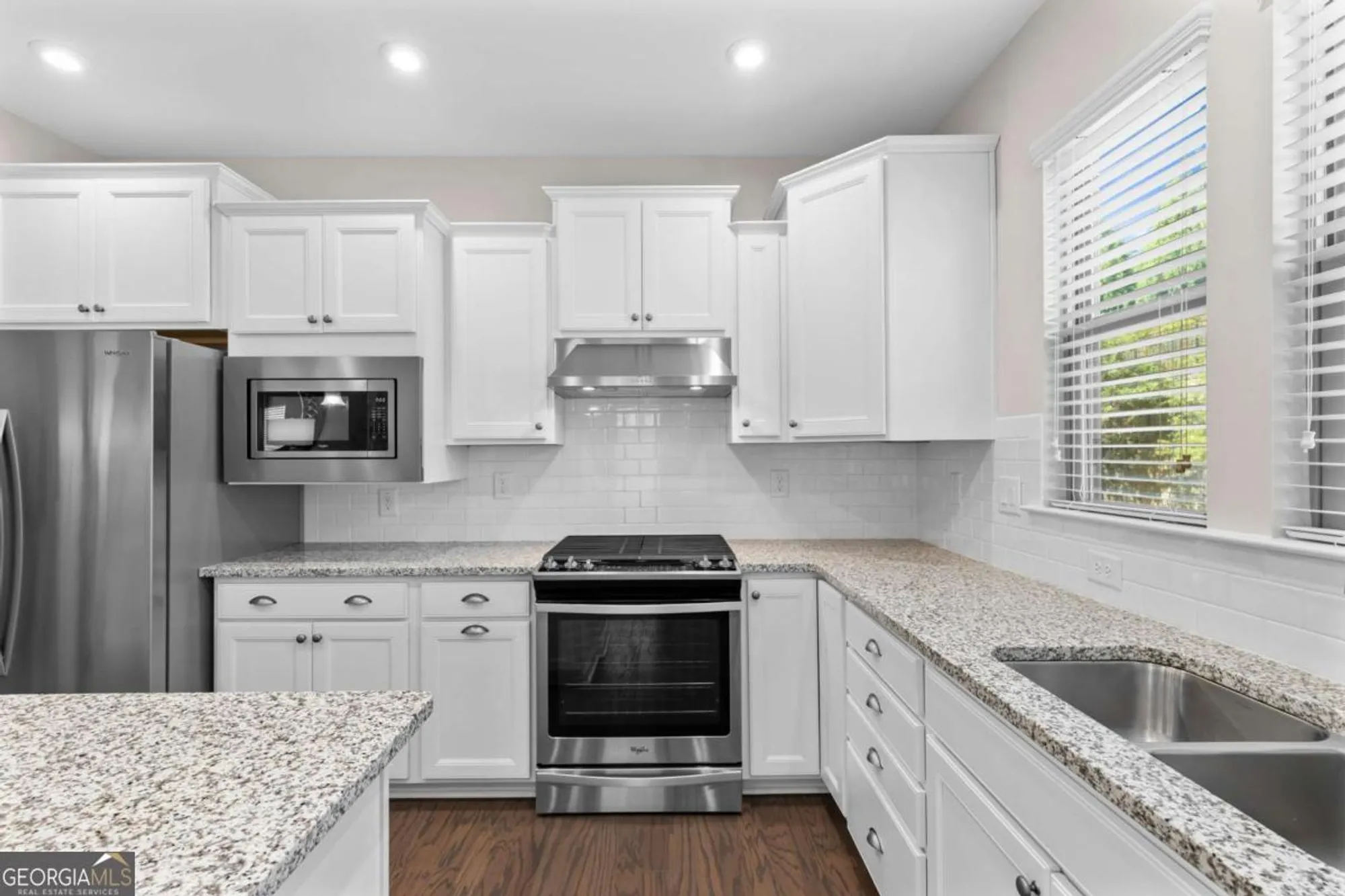 Property Slideshow image 10 of 37 | 5627 maple bluff way, Hoschton, GA, 30548