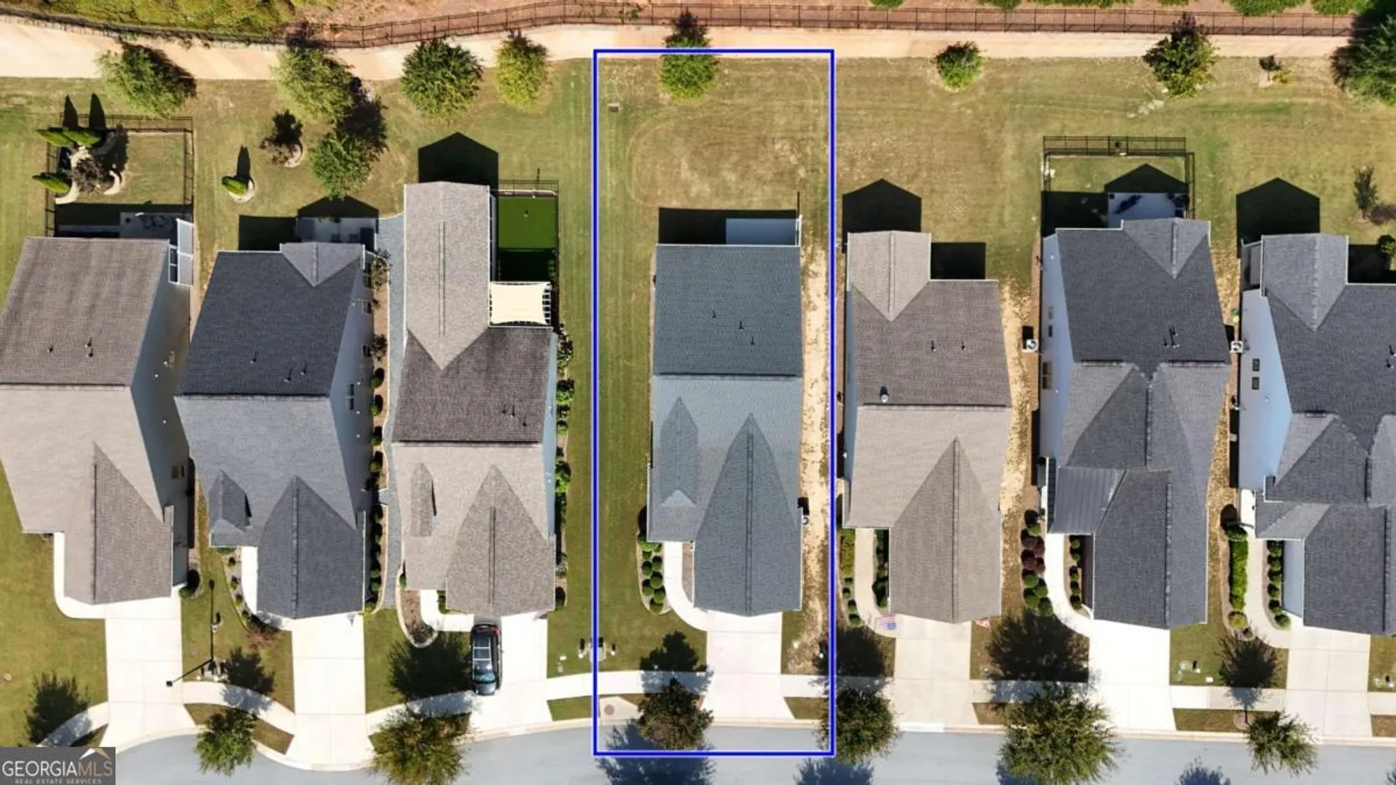 Property Slideshow image 27 of 37 | 5627 maple bluff way, Hoschton, GA, 30548