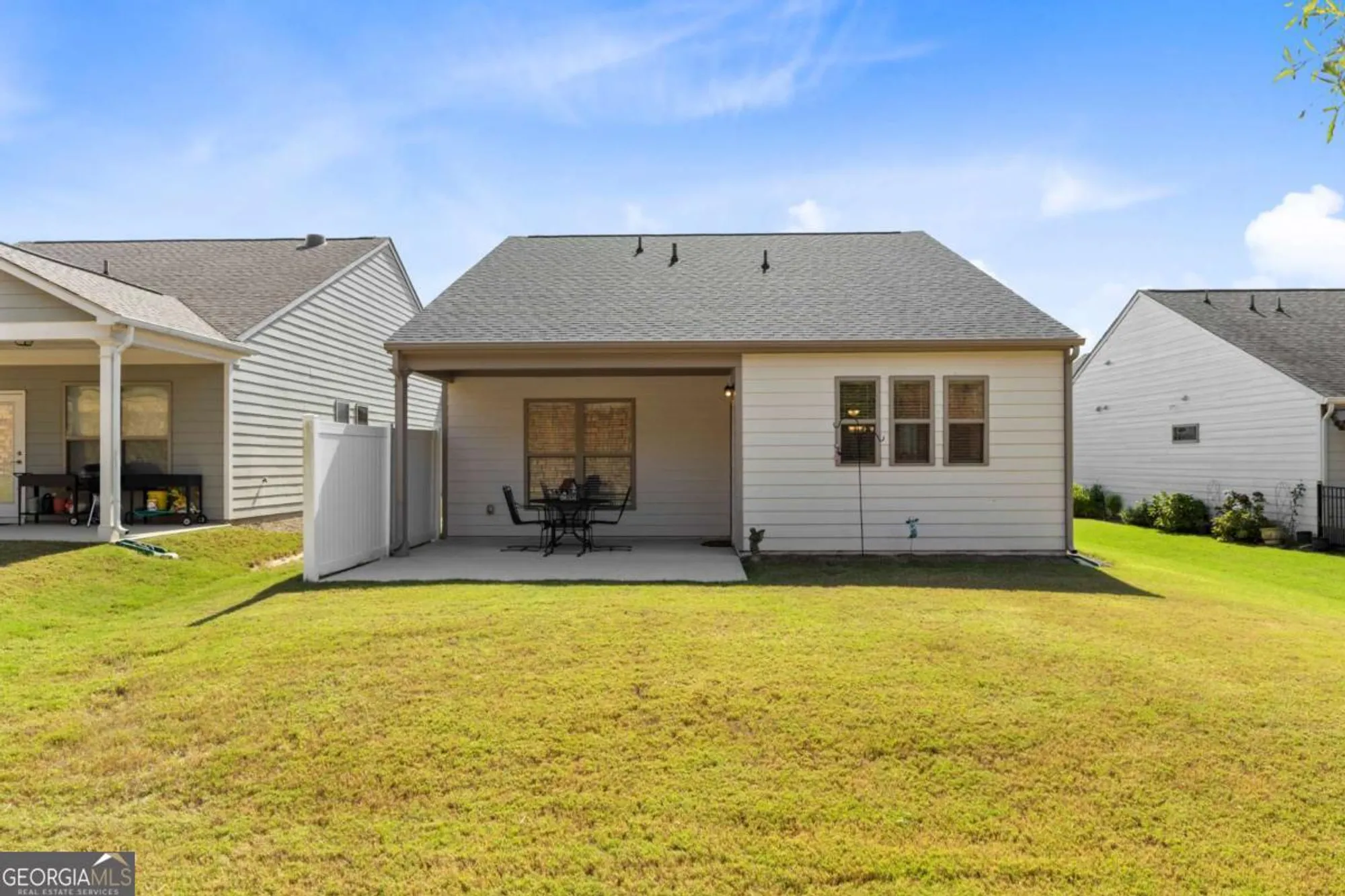 Property Slideshow image 23 of 37 | 5627 maple bluff way, Hoschton, GA, 30548