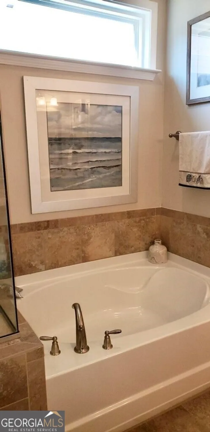 Property Slideshow image 11 of 18 | 800 firefly ct, Griffin, GA, 30223