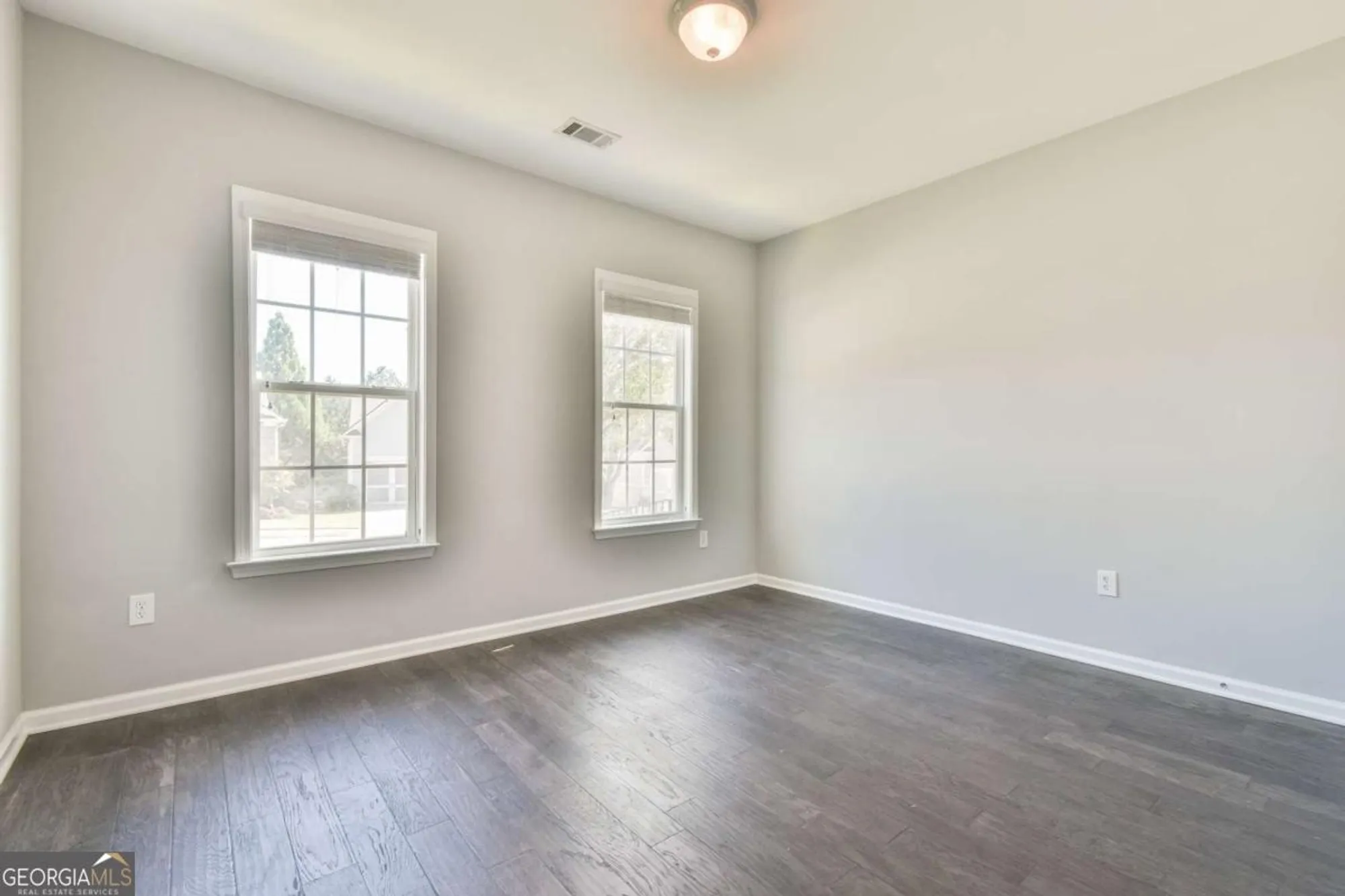 Property Slideshow image 11 of 30 | 5960 chimney rock dr, Hoschton, GA, 30548