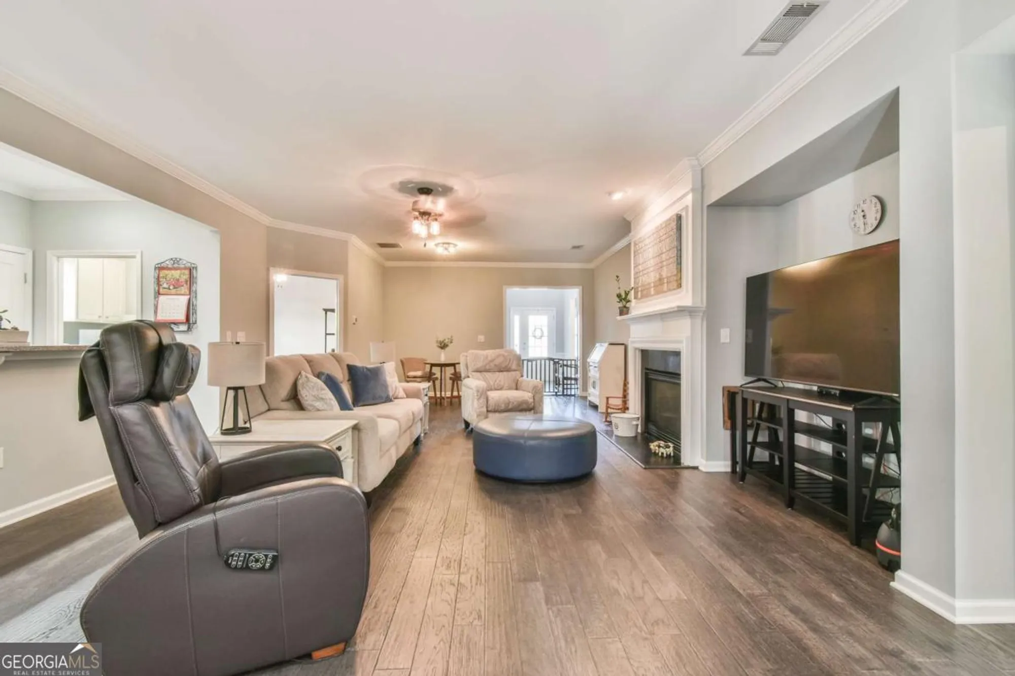 Property Slideshow image 6 of 30 | 5960 chimney rock dr, Hoschton, GA, 30548