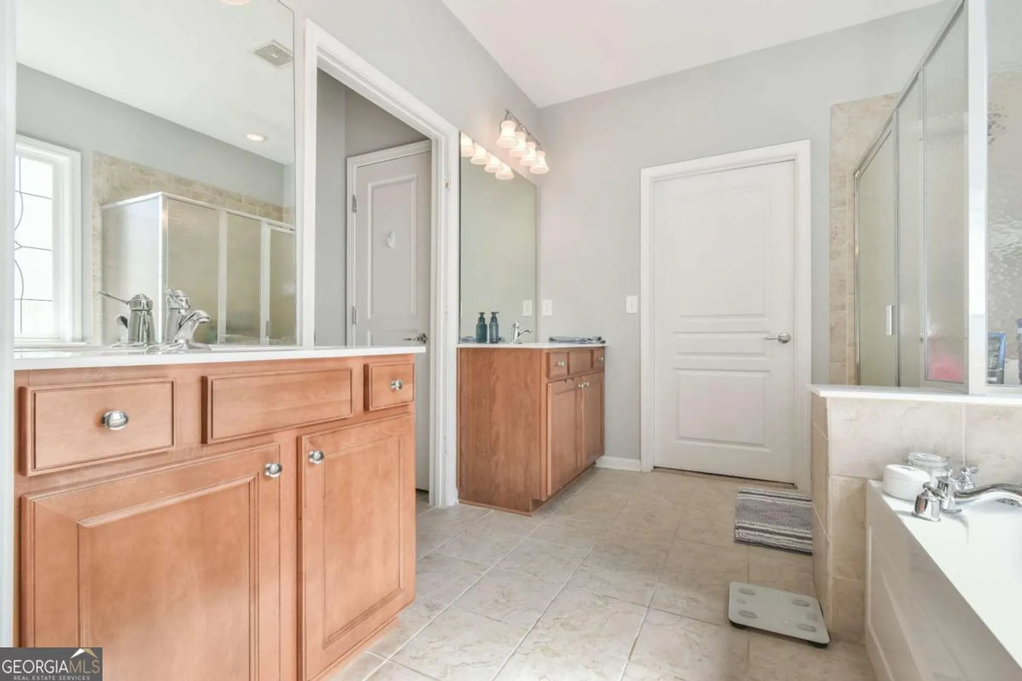 Property Slideshow image 26 of 30 | 5960 chimney rock dr, Hoschton, GA, 30548