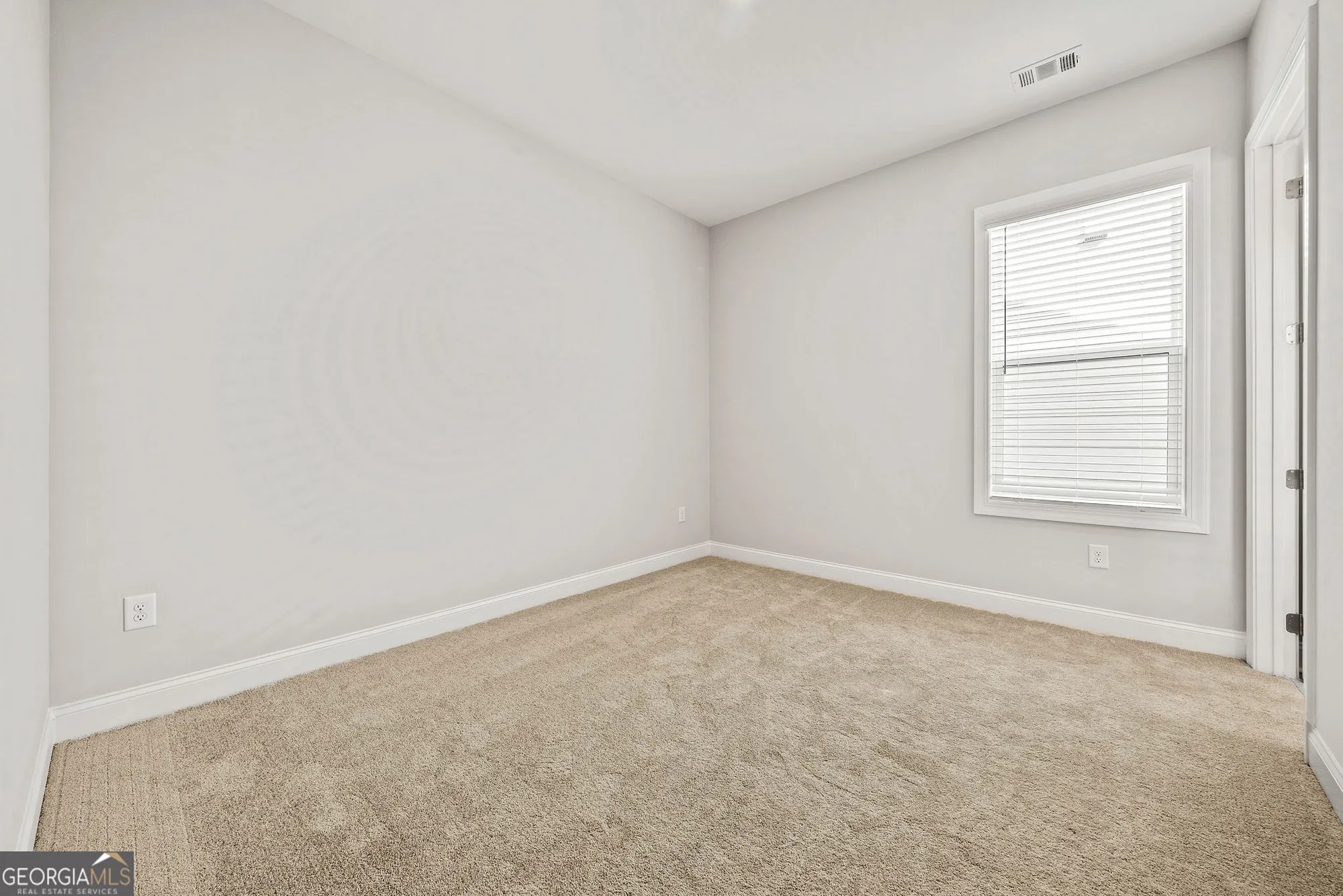 Property Slideshow image 27 of 43 | 68 ballyfin way, Newnan, GA, 30263