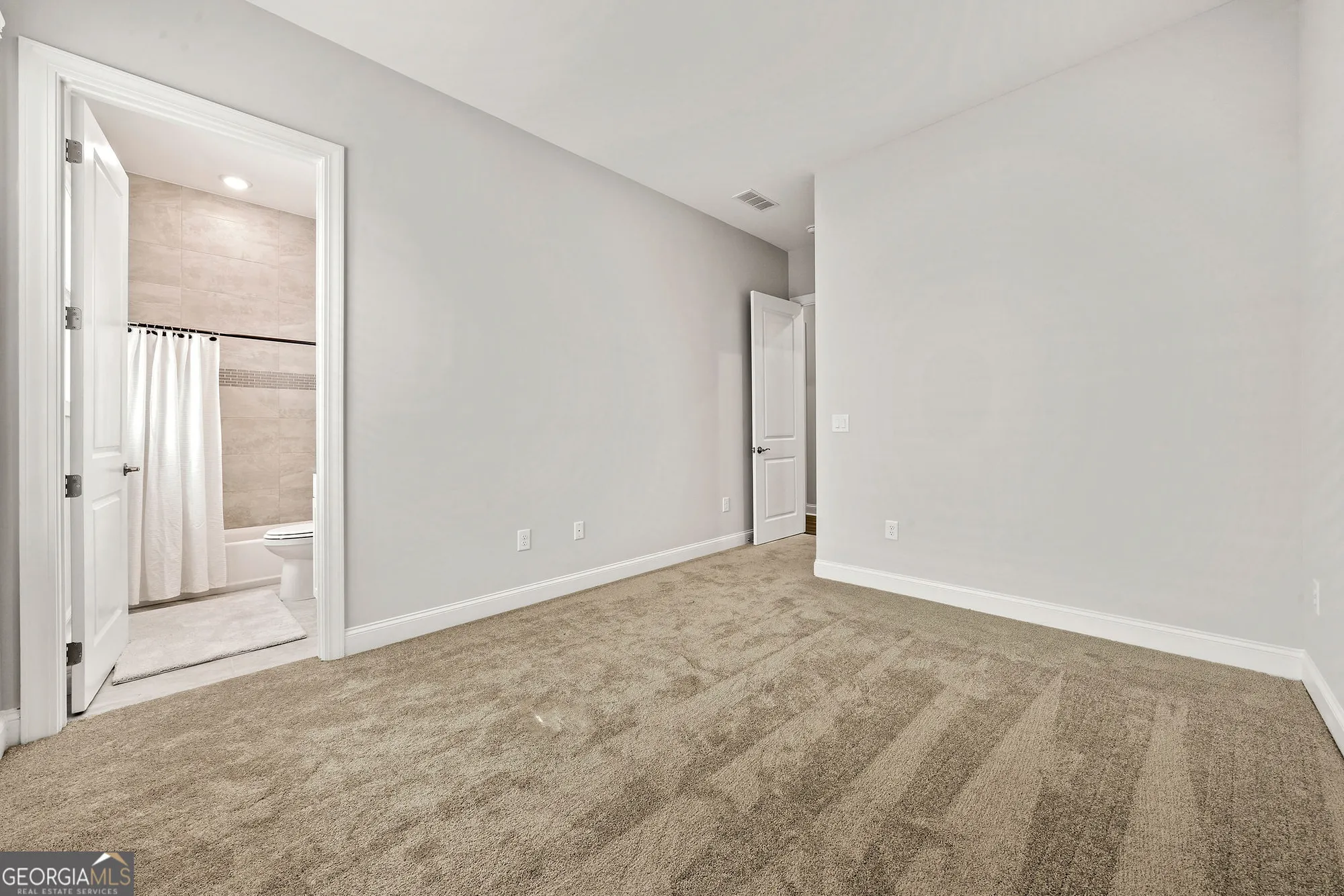 Property Slideshow image 28 of 43 | 68 ballyfin way, Newnan, GA, 30263