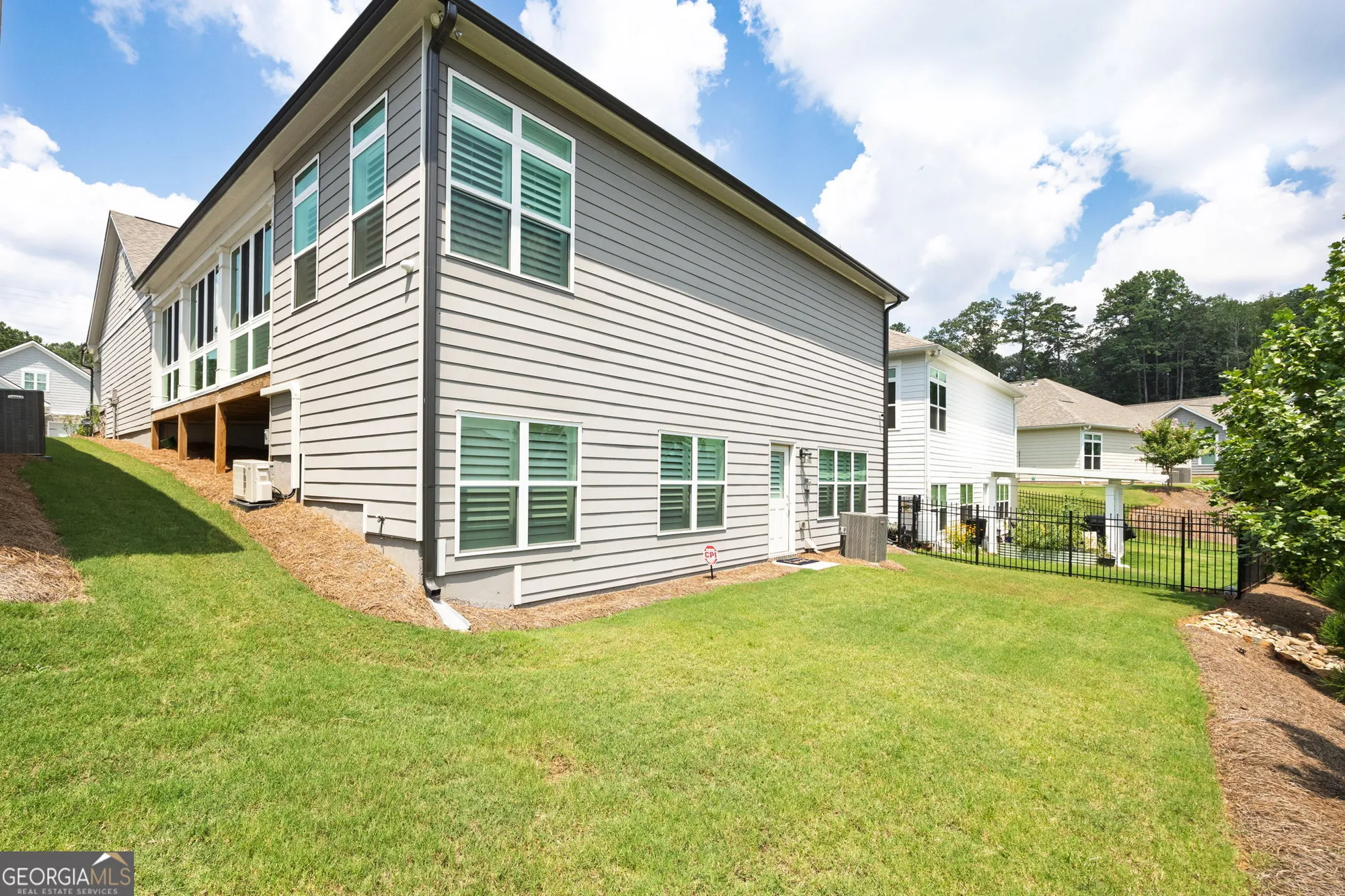 Property Slideshow image 36 of 51 | 5105 dillingham dr nw, Acworth, GA, 30101