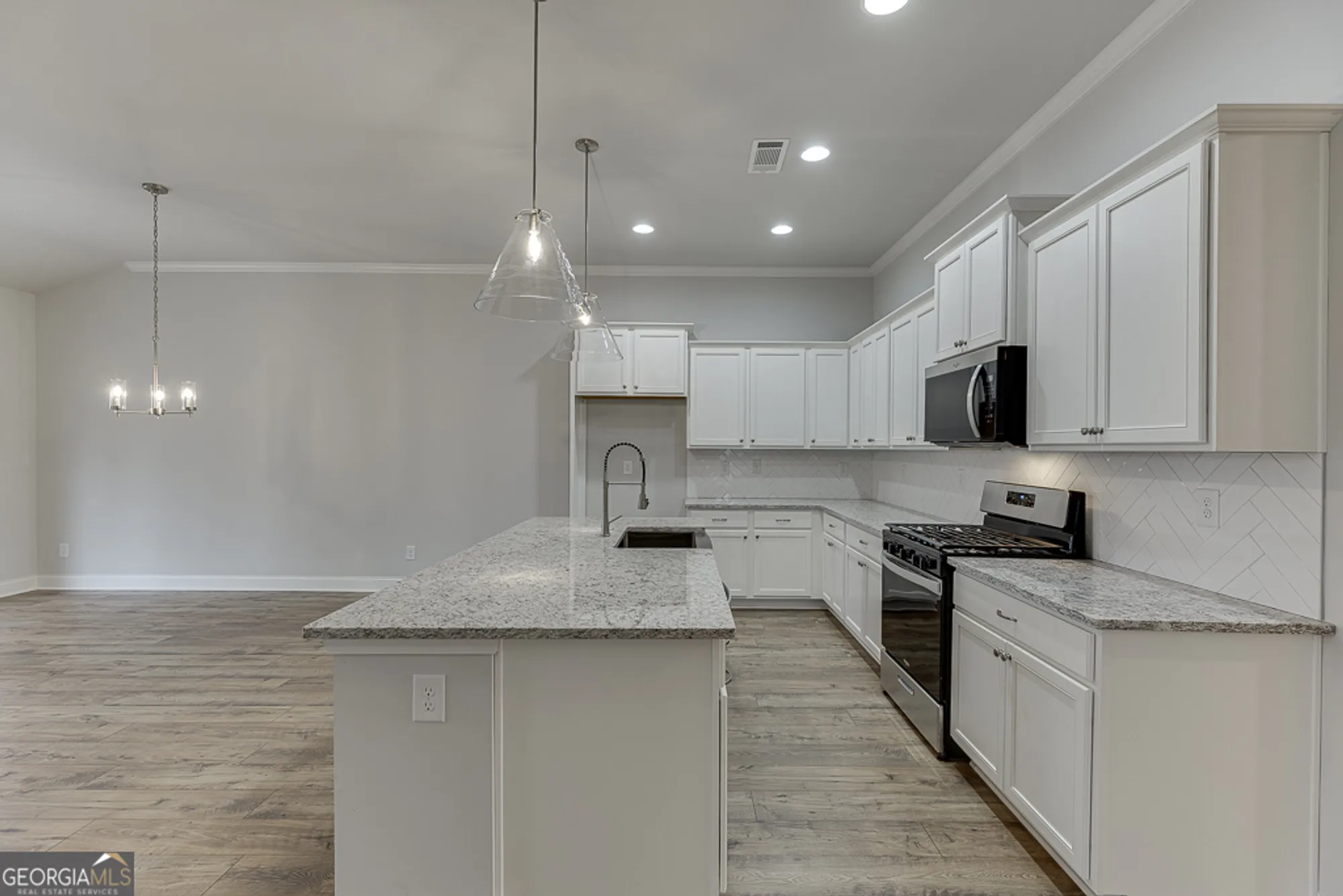 Property Slideshow image 10 of 67 | 223 montview dr # 92, Jefferson, GA, 30549