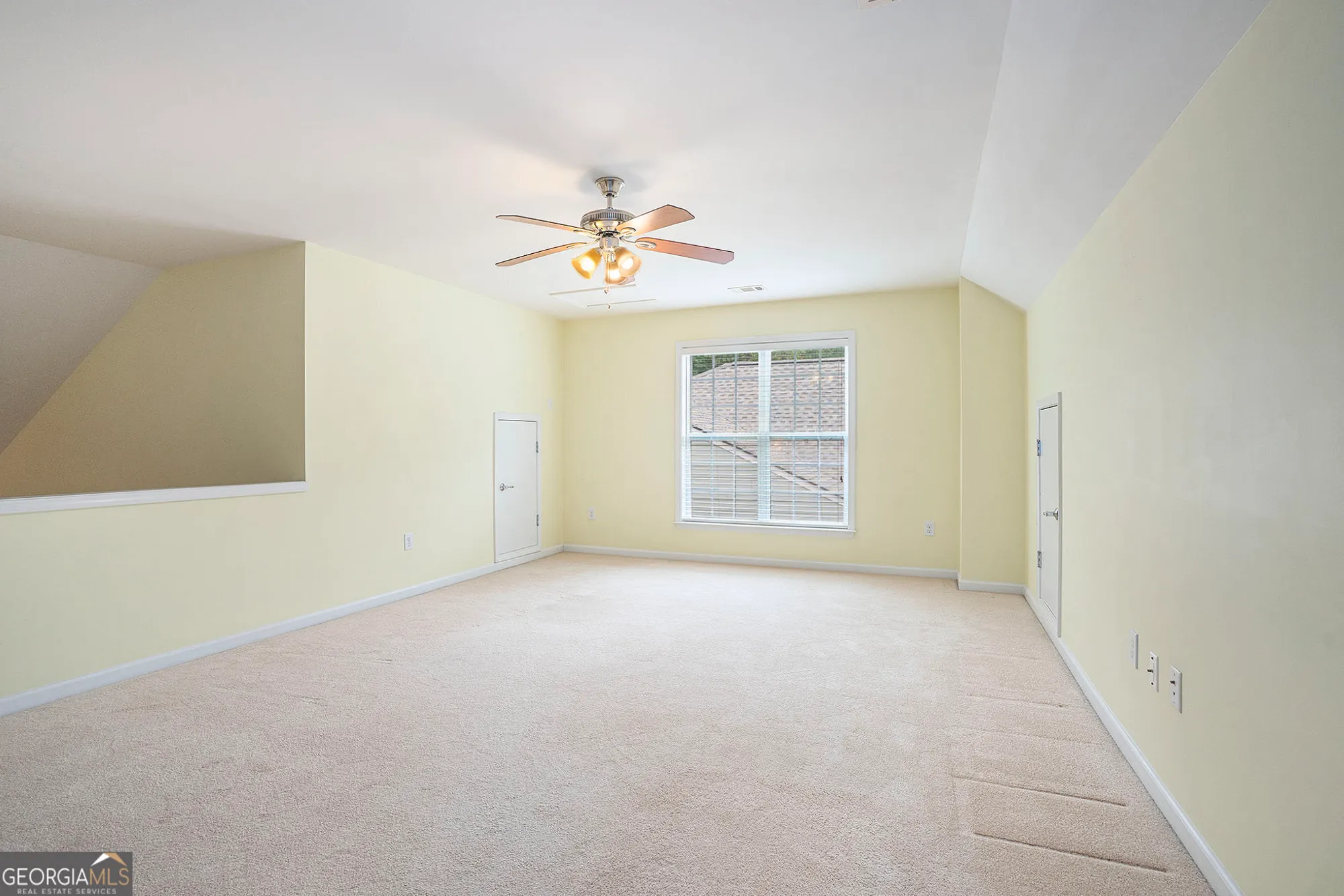 Property Slideshow image 32 of 49 | 6503 grove park dr, Hoschton, GA, 30548