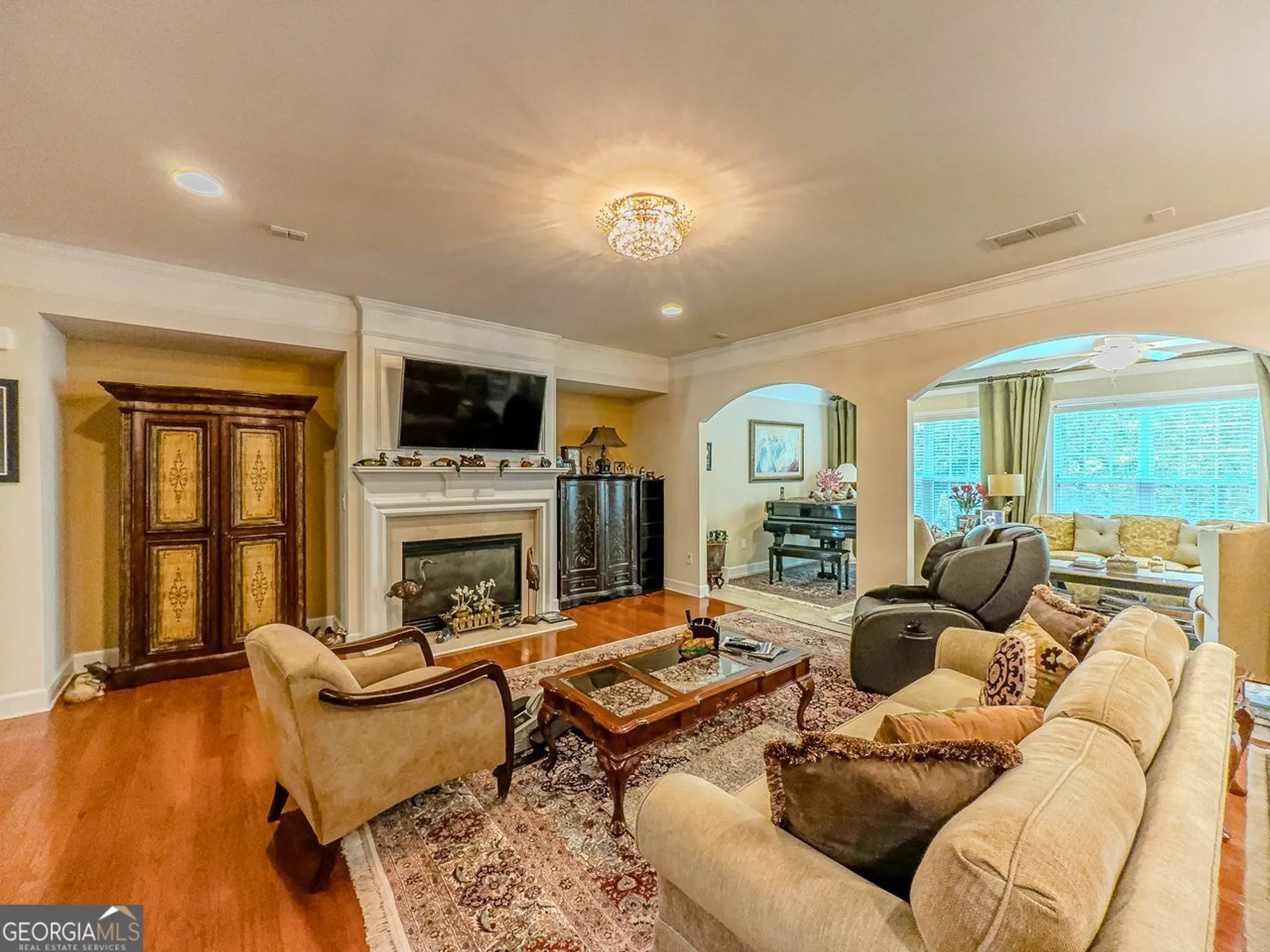 Property Slideshow image 14 of 46 | 6416 hickory springs cir, Hoschton, GA, 30548