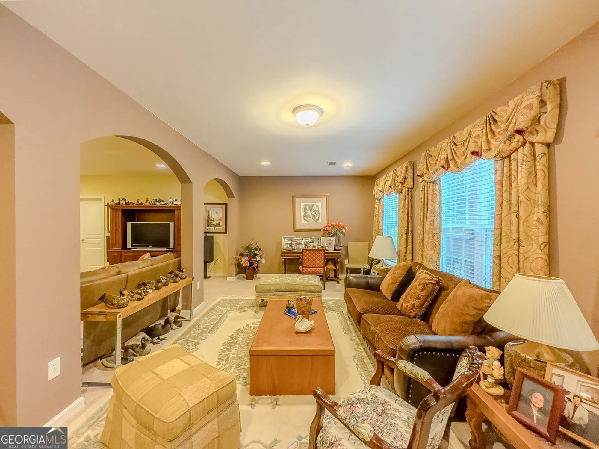 Property Slideshow image 35 of 46 | 6416 hickory springs cir, Hoschton, GA, 30548