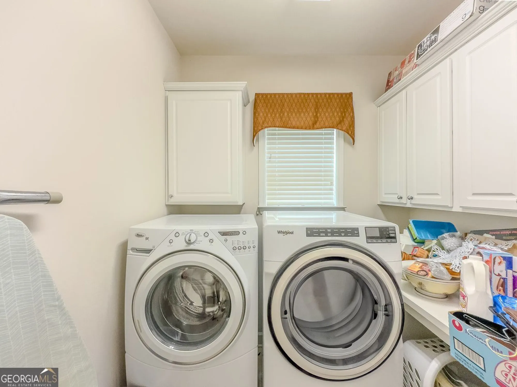 Property Slideshow image 21 of 46 | 6416 hickory springs cir, Hoschton, GA, 30548