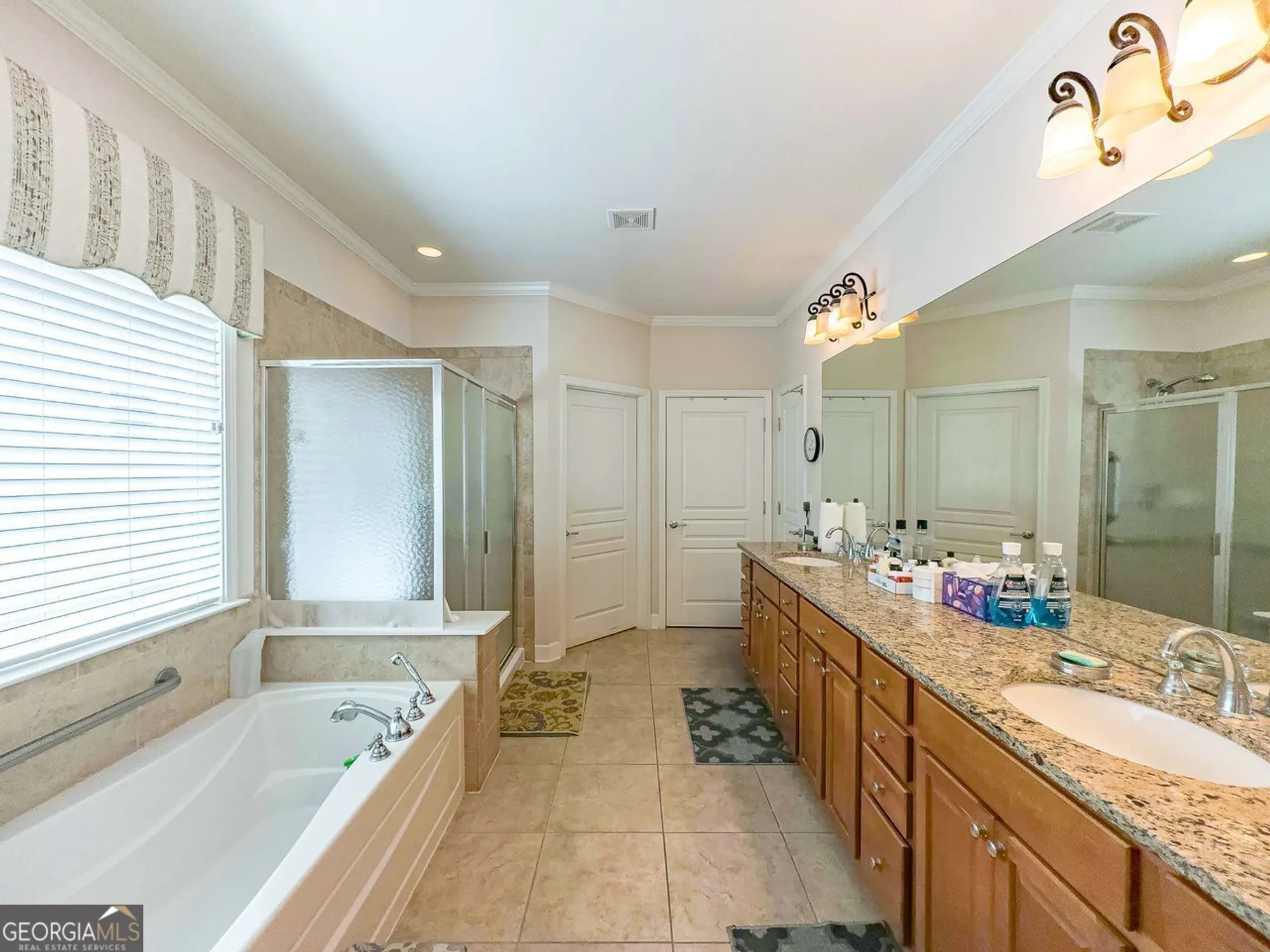 Property Slideshow image 27 of 46 | 6416 hickory springs cir, Hoschton, GA, 30548