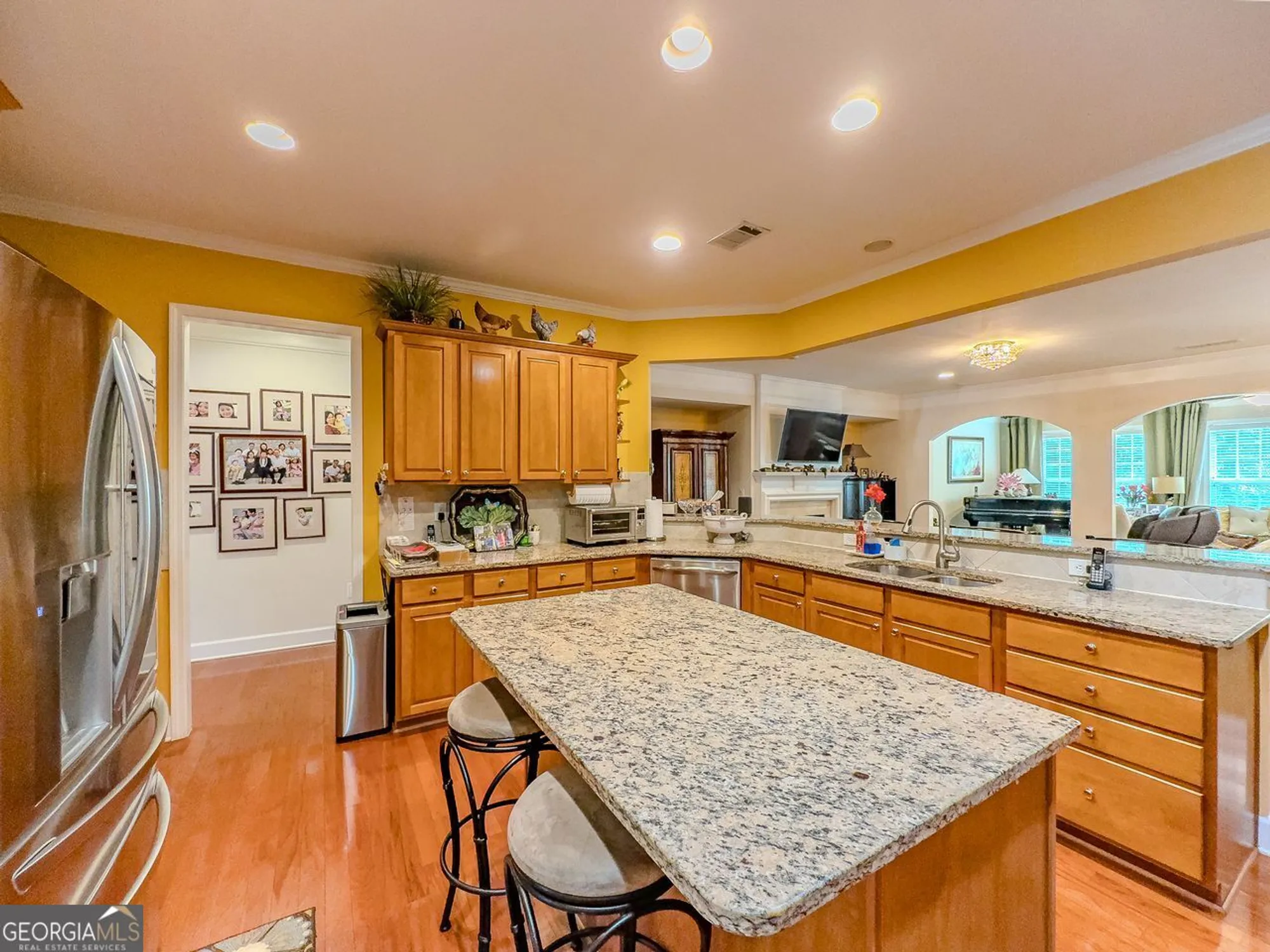 Property Slideshow image 9 of 46 | 6416 hickory springs cir, Hoschton, GA, 30548