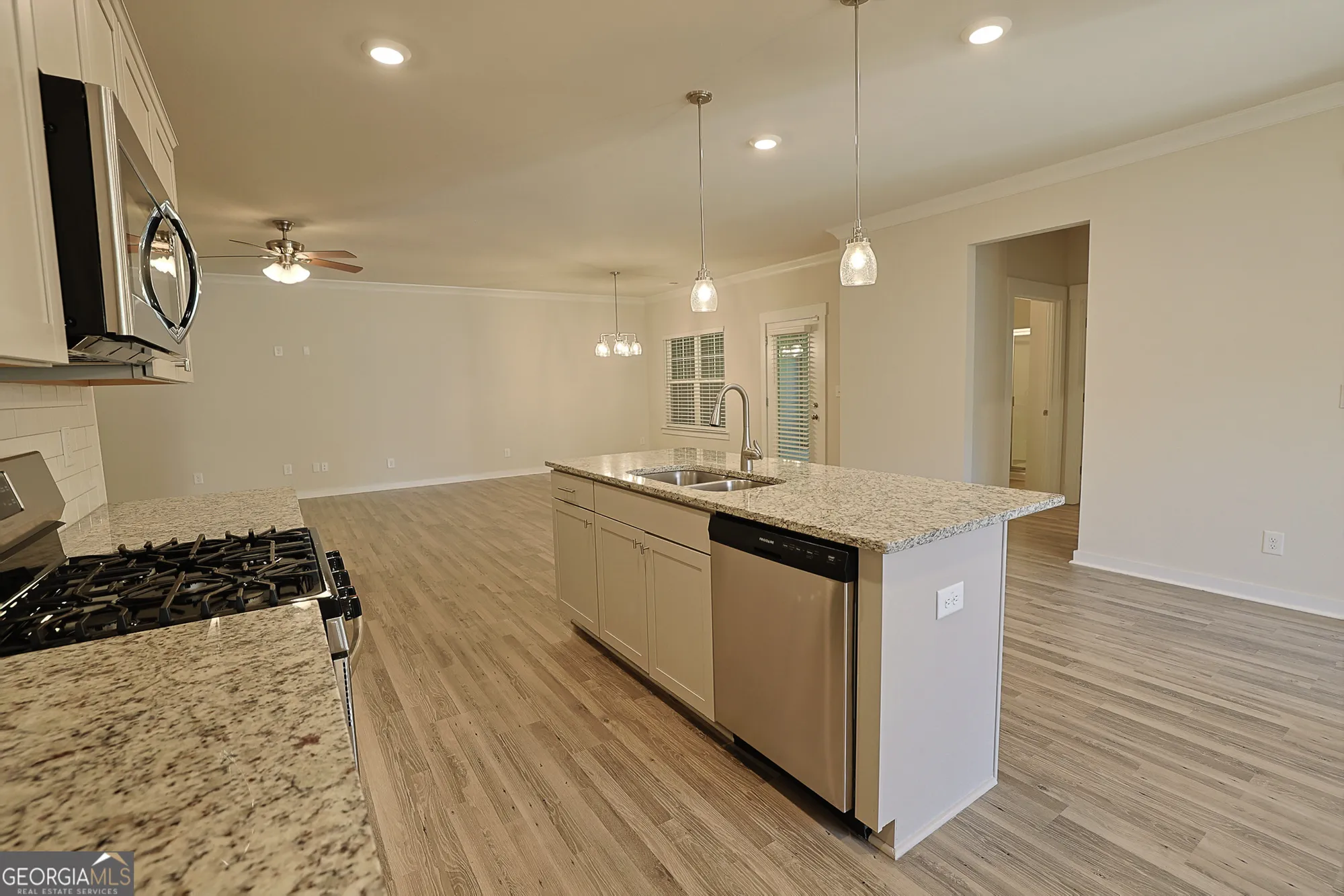 Property Slideshow image 14 of 61 | 2927 rambler dr, Loganville, GA, 30052