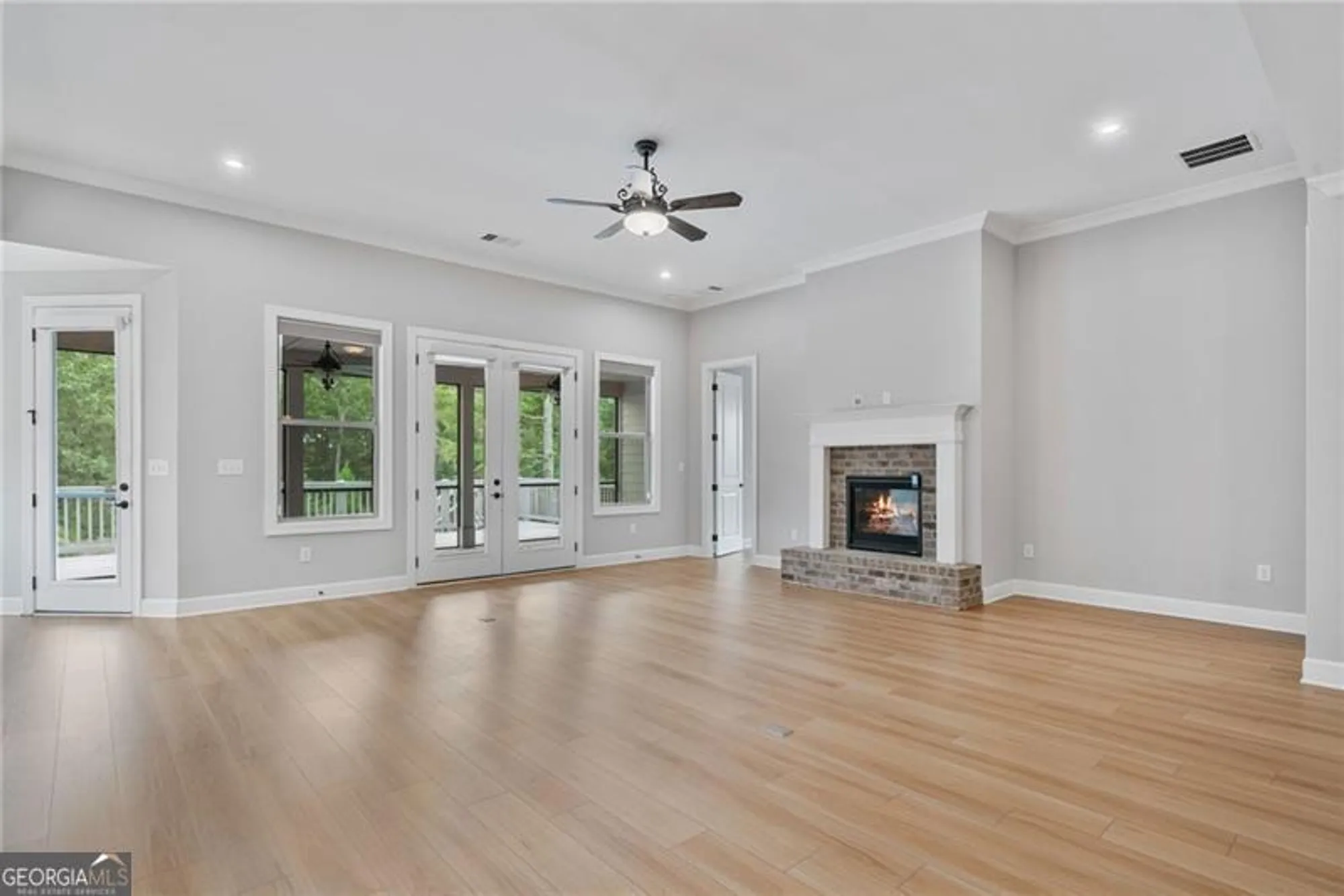 Property Slideshow image 10 of 57 | 272 silver ct, Hoschton, GA, 30548