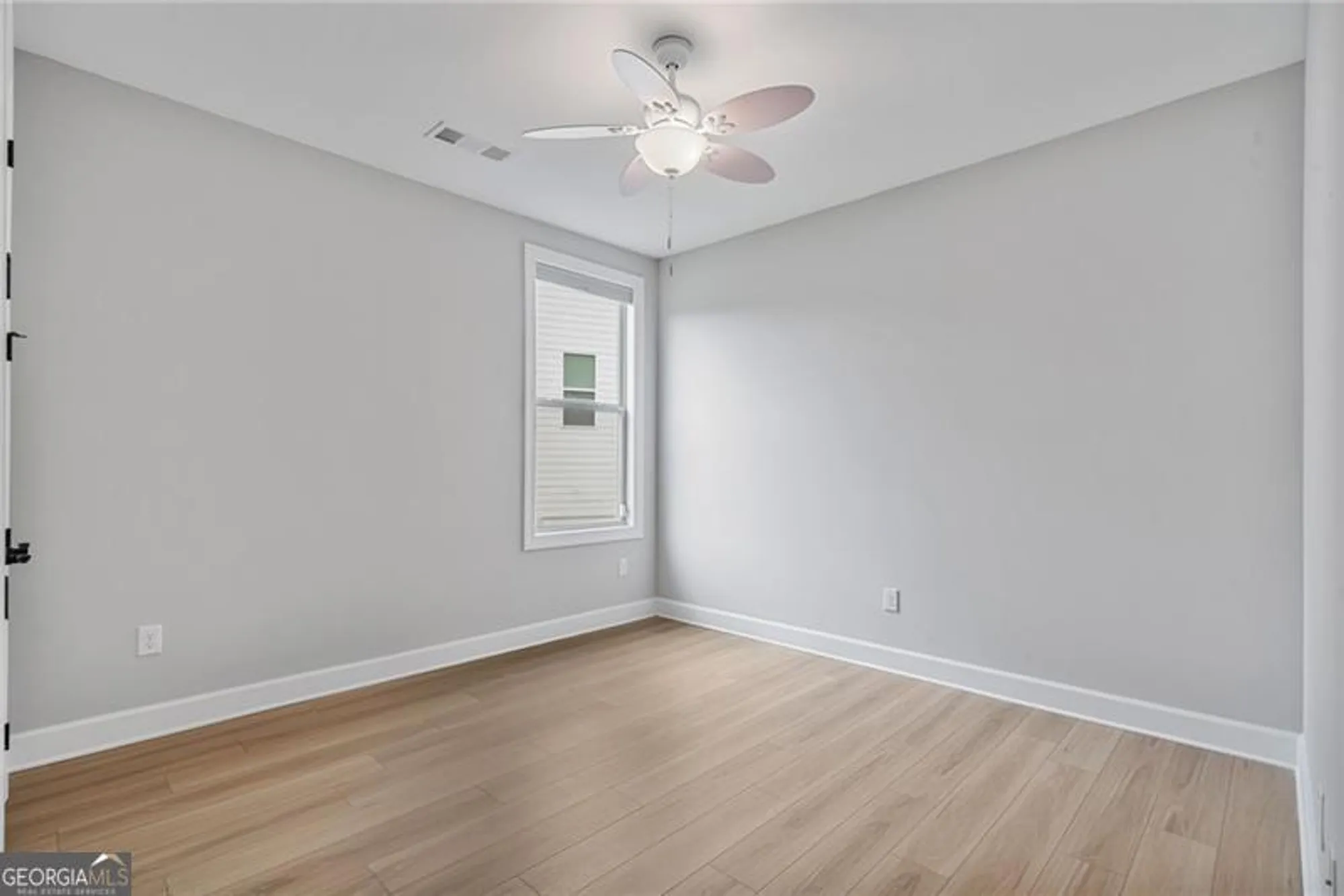 Property Slideshow image 31 of 57 | 272 silver ct, Hoschton, GA, 30548