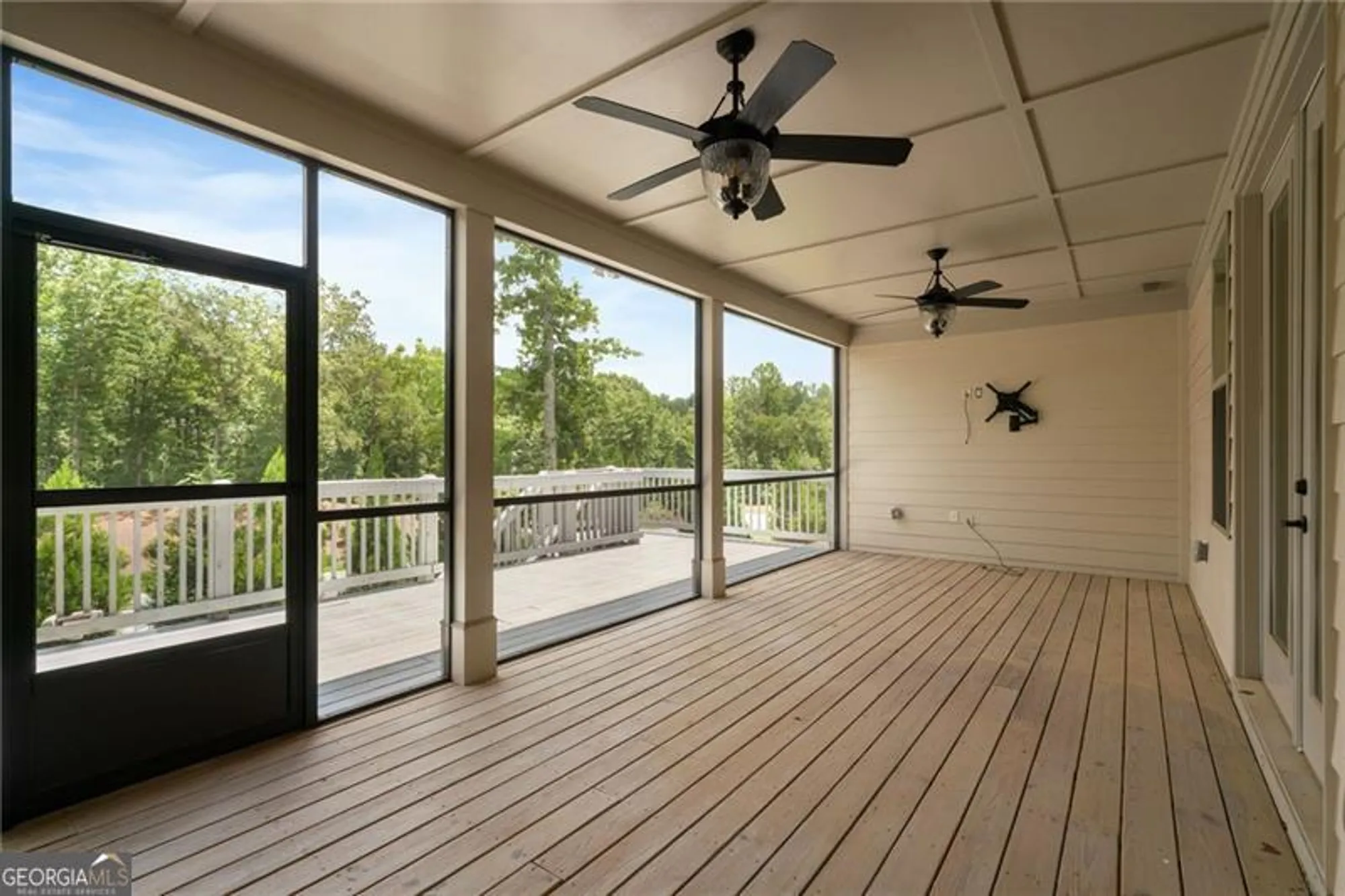 Property Slideshow image 43 of 57 | 272 silver ct, Hoschton, GA, 30548