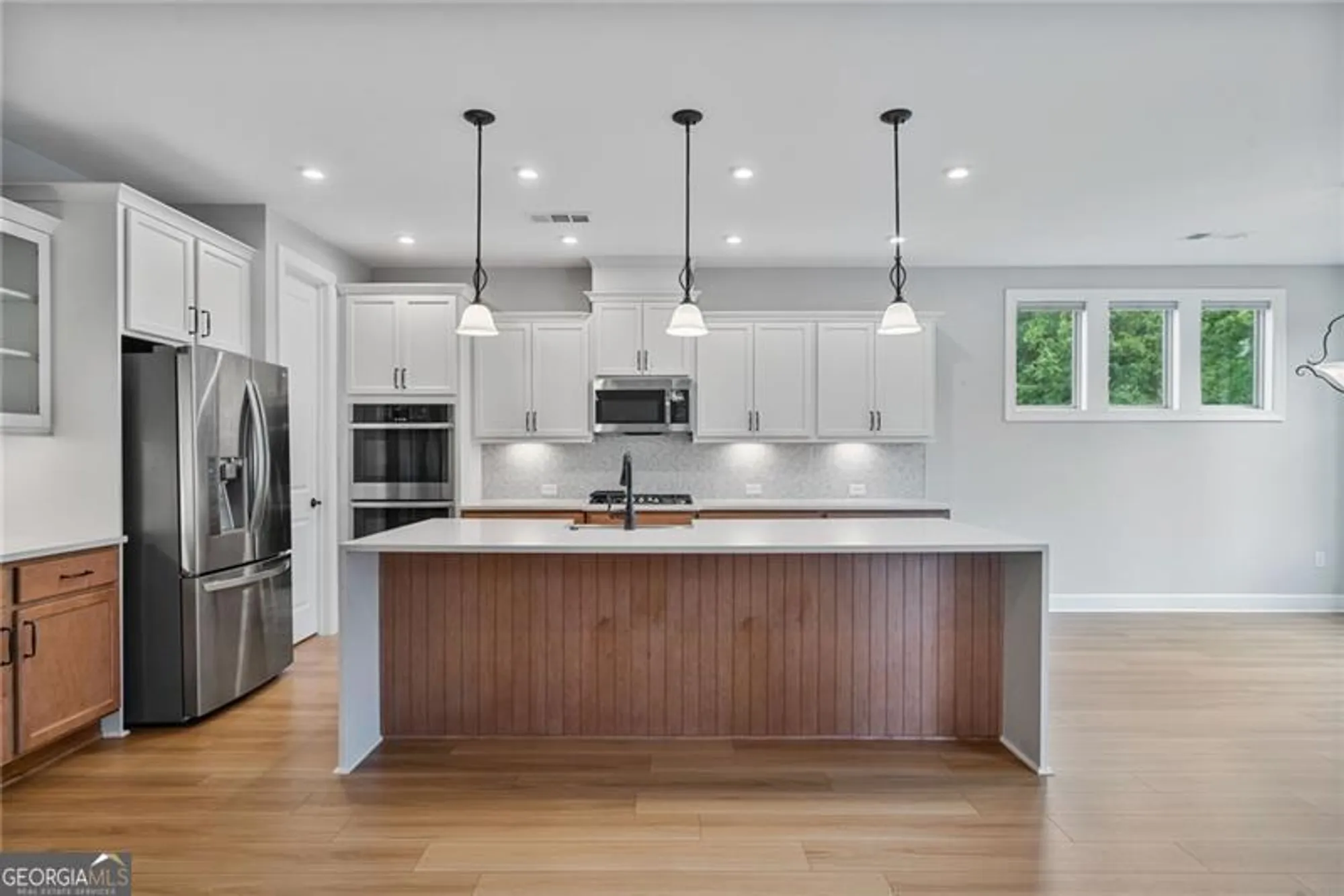 Property Slideshow image 16 of 57 | 272 silver ct, Hoschton, GA, 30548