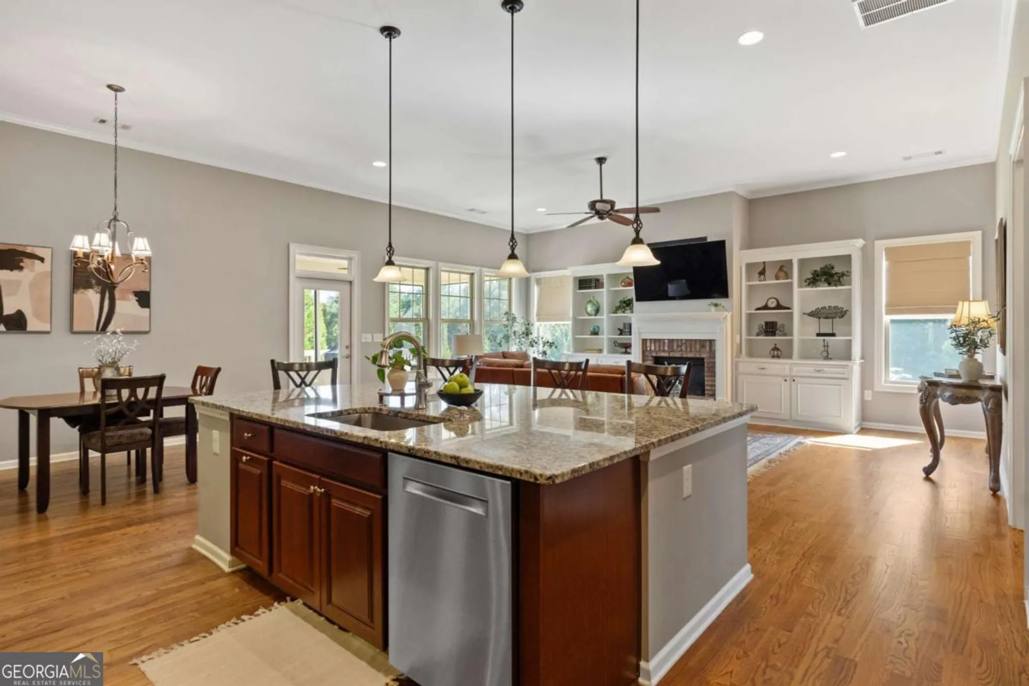 Property Slideshow image 21 of 79 | 319 laurel lookout hls, Canton, GA, 30114