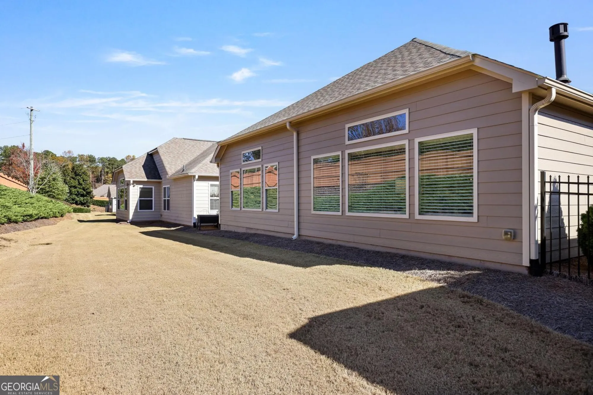 Property Slideshow image 23 of 27 | 1858 skylark xing, Powder Springs, GA, 30127