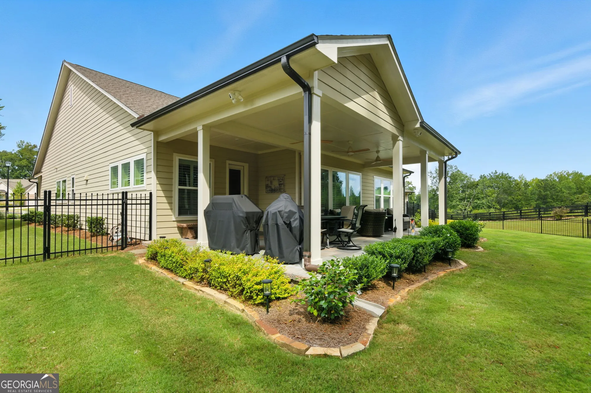 Property Slideshow image 8 of 70 | 7080 cottage grove dr, Flowery Branch, GA, 30542