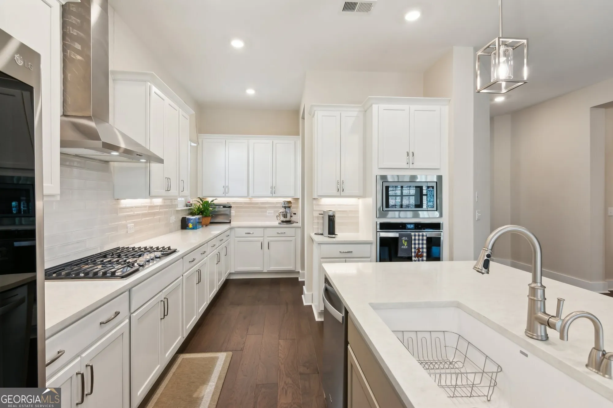 Property Slideshow image 17 of 70 | 7080 cottage grove dr, Flowery Branch, GA, 30542