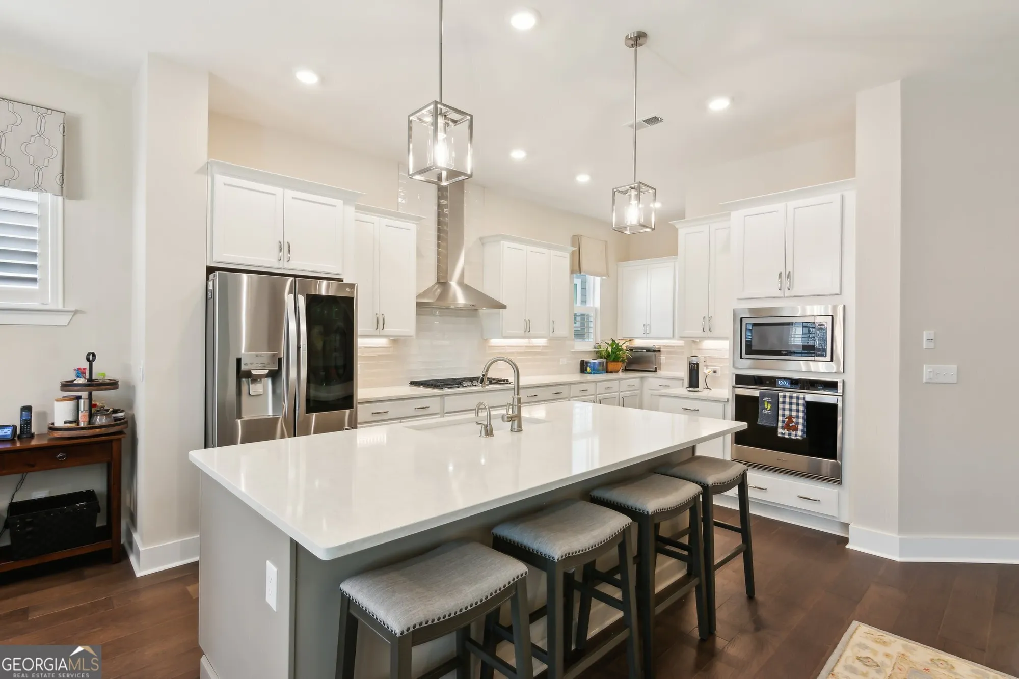 Property Slideshow image 16 of 70 | 7080 cottage grove dr, Flowery Branch, GA, 30542