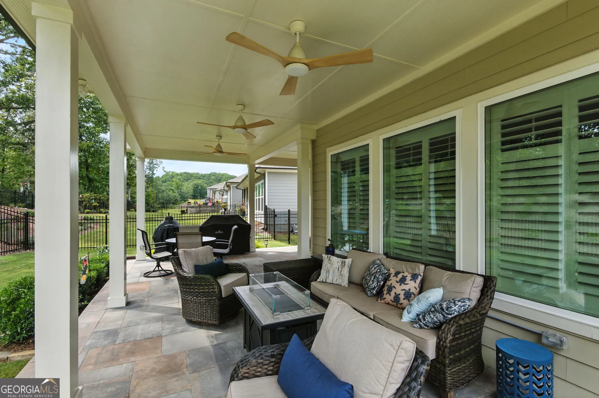 Property Slideshow image 9 of 70 | 7080 cottage grove dr, Flowery Branch, GA, 30542