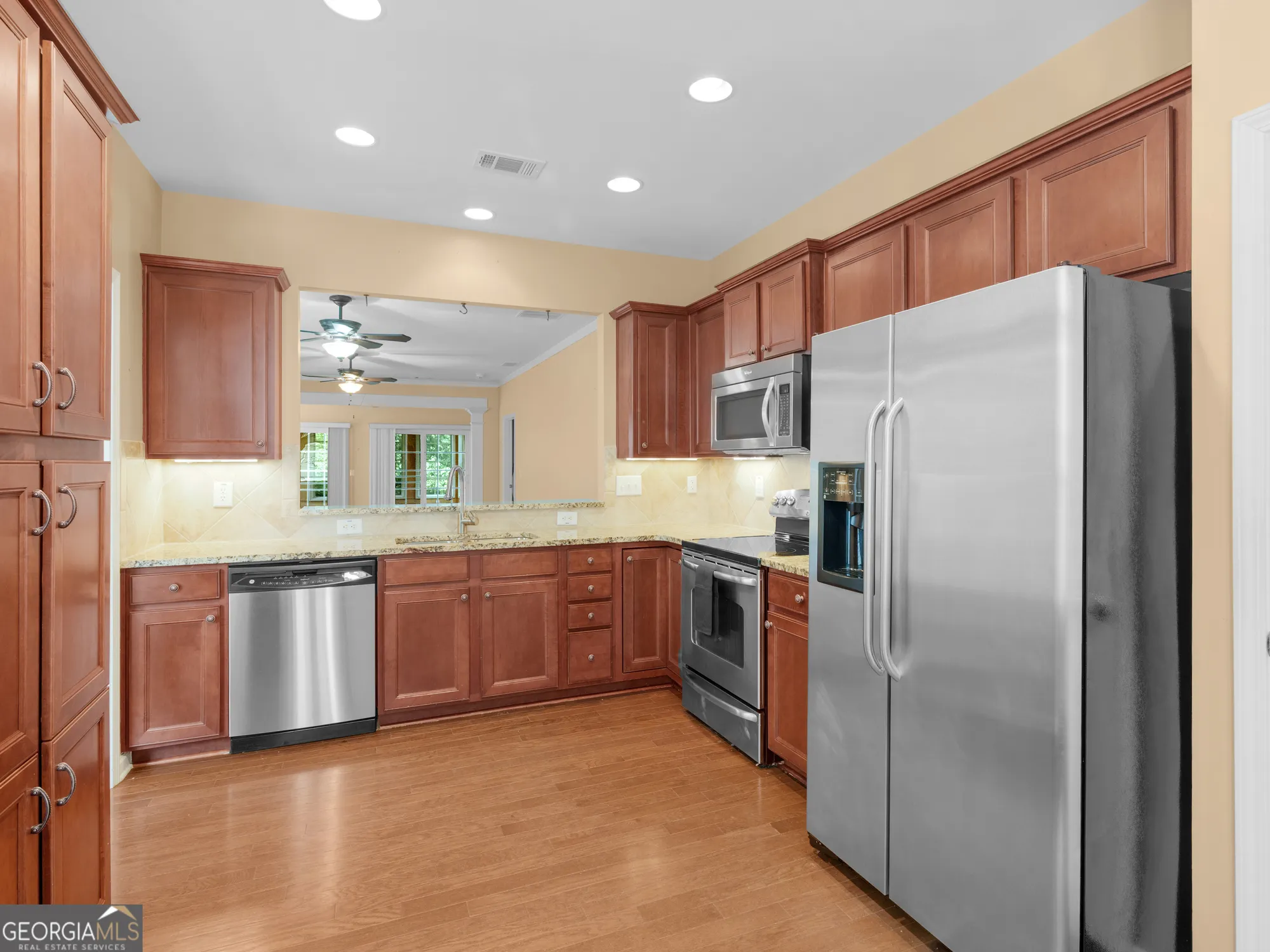 Property Slideshow image 15 of 69 | 130 magic lily dr, Griffin, GA, 30223