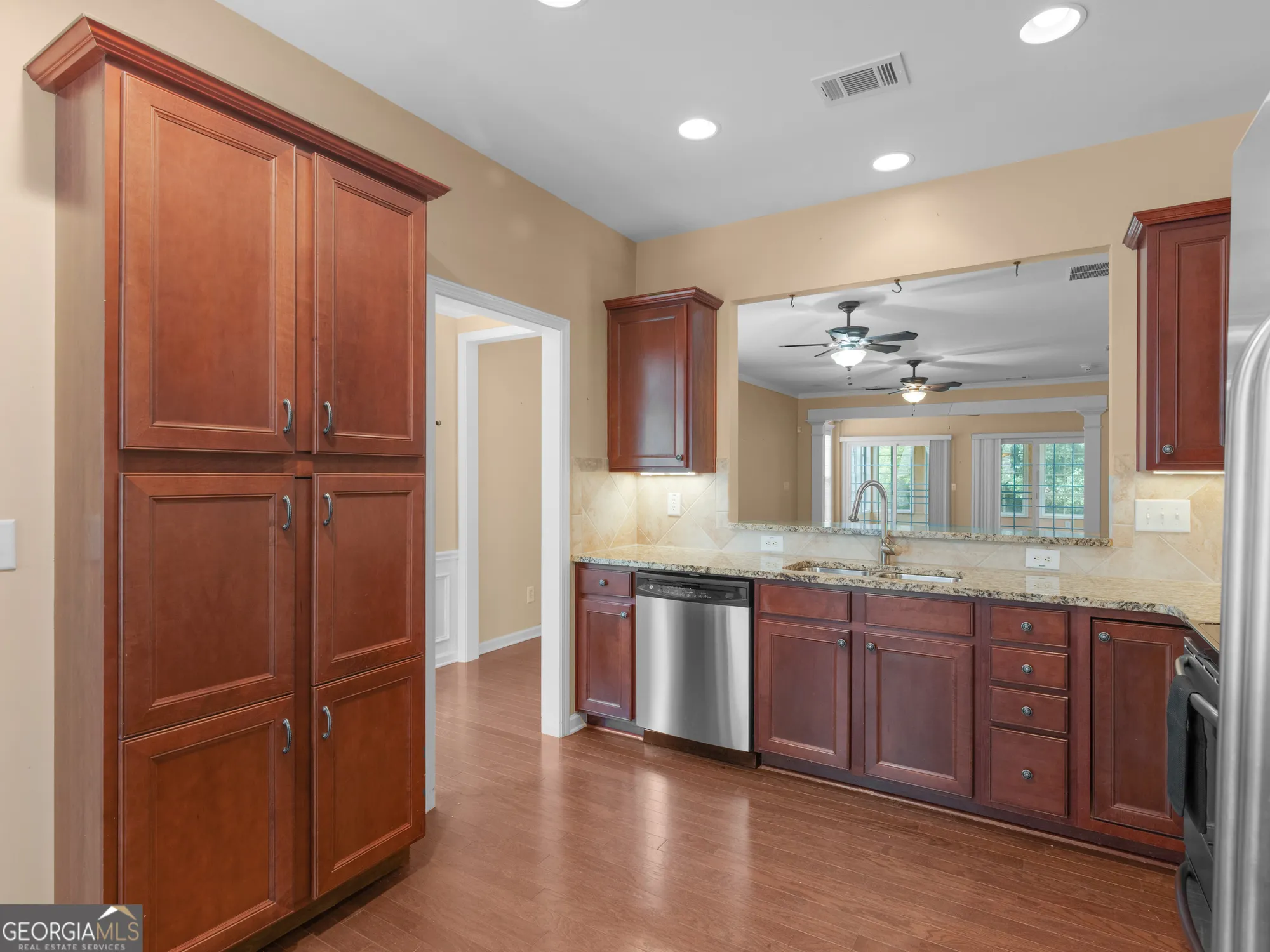 Property Slideshow image 16 of 69 | 130 magic lily dr, Griffin, GA, 30223