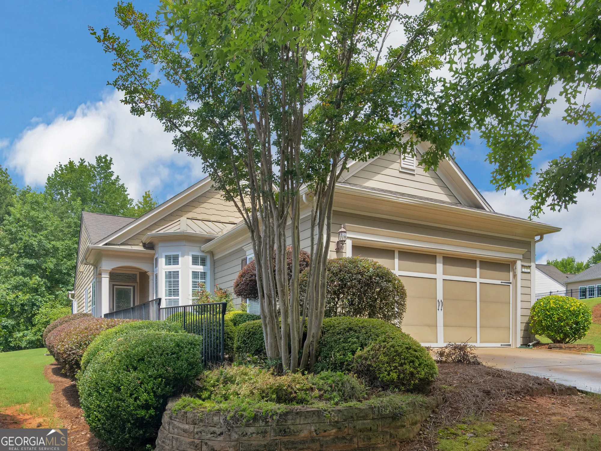 Property Slideshow image 1 of 69 | 130 magic lily dr, Griffin, GA, 30223