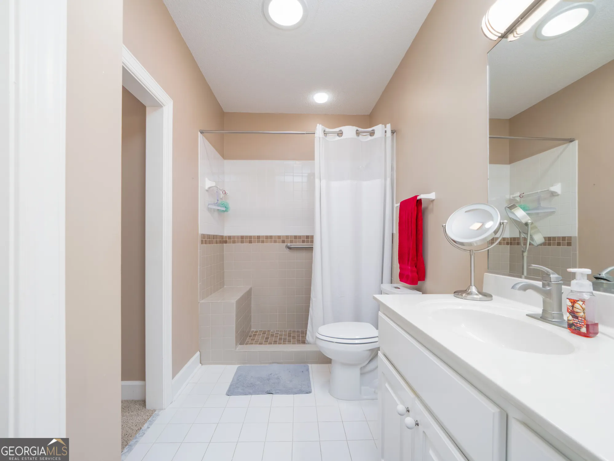 Property Slideshow image 13 of 28 | 215 peppertree crossing ave, Brunswick, GA, 31525